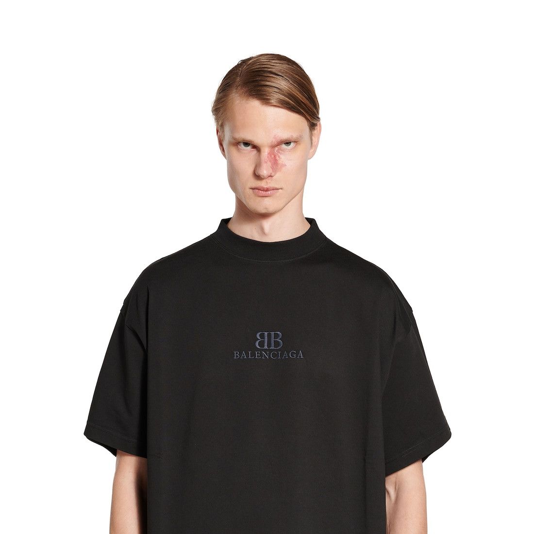 Balenciaga o1bcso1str0326 BB Classic Cropped T-Shirt Oversized in Black Size US XL / EU 56 / 4 - 5 Thumbnail
