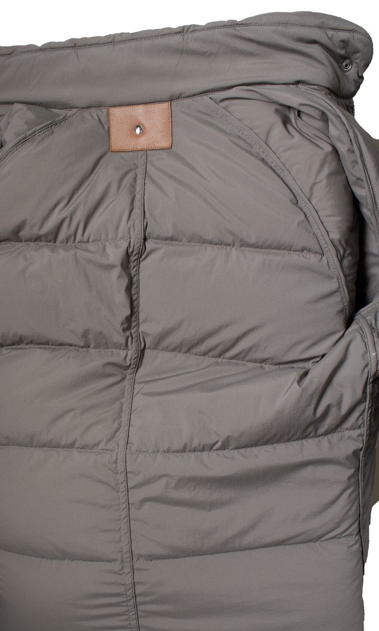 Hermes Hermes, Piumino extra-light puffer coat in taupe Size S / US 4 / IT 40 - 7 Thumbnail