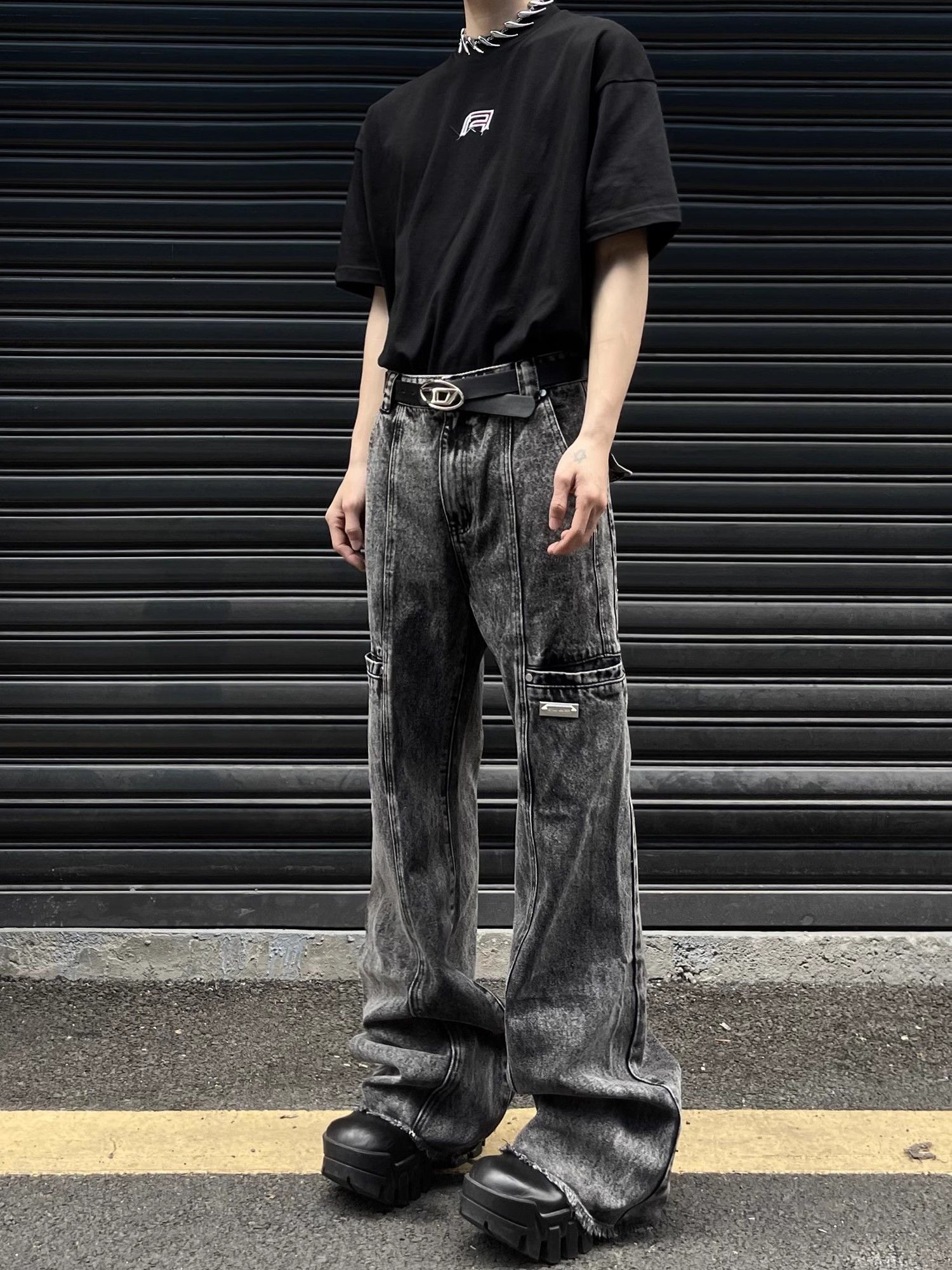 image of Vintage Fashion Solid Color Jeans in Black, Men's (Size 32)