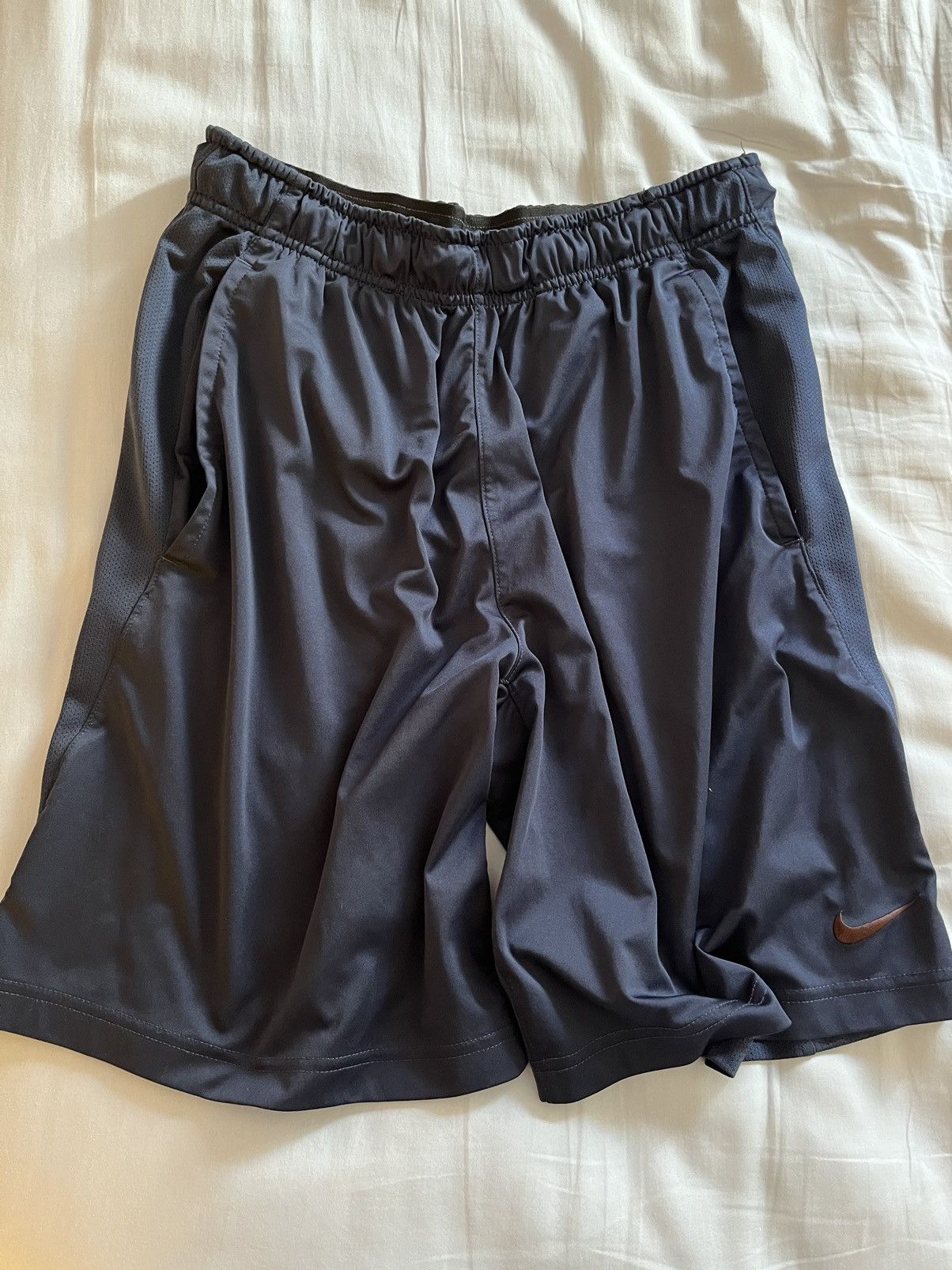 Nike Nike Shorts Size US 30 / EU 46 - 11 Thumbnail
