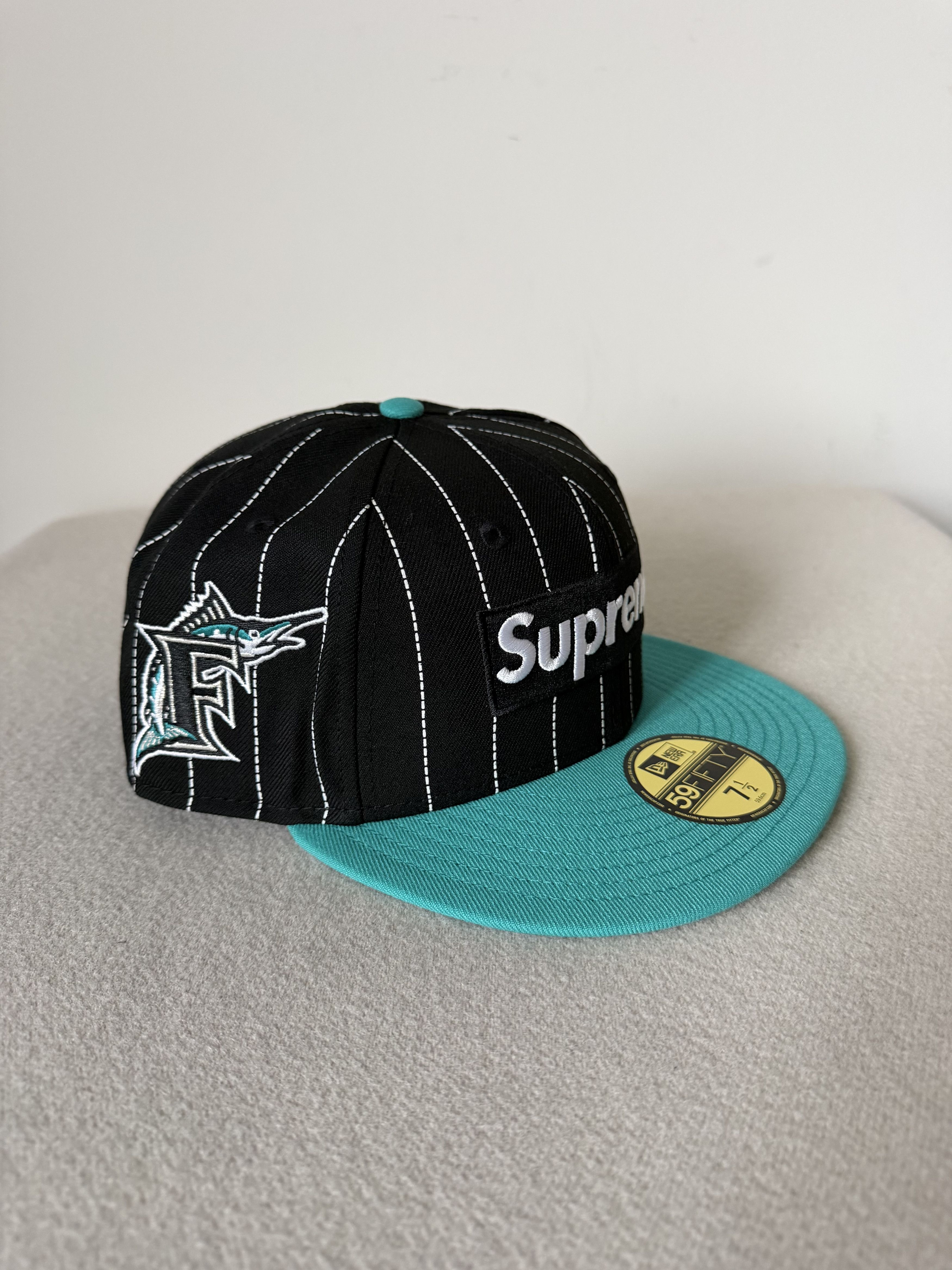 New Era × Supreme Supreme Screw Ball S Logo New Era 59Fifty Fitted
