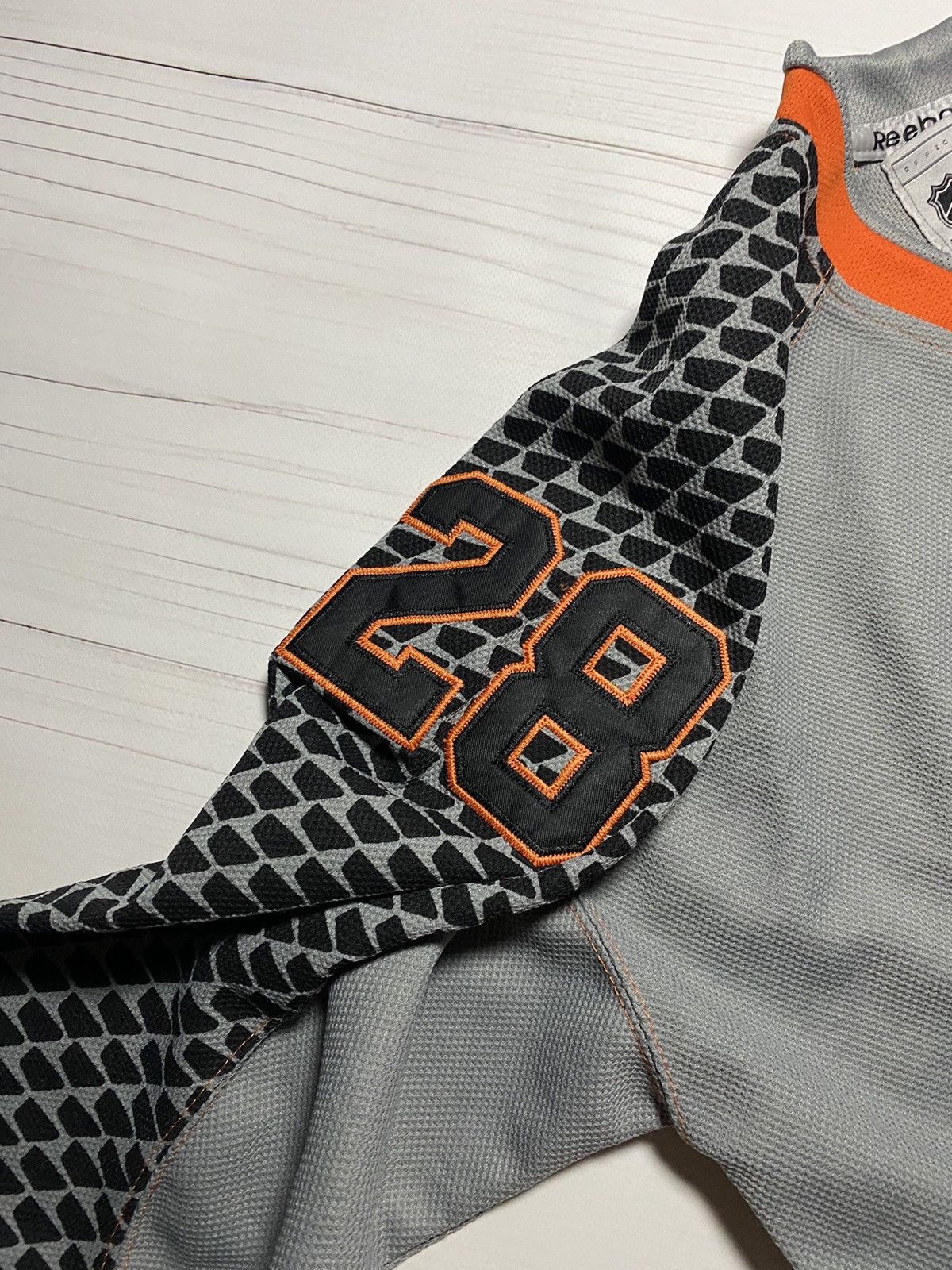 NFL × Vintage Vintage Reebok Philadelphia Flyers 28 C Giroux NFL jersey Size US L / EU 52-54 / 3 - 7 Thumbnail