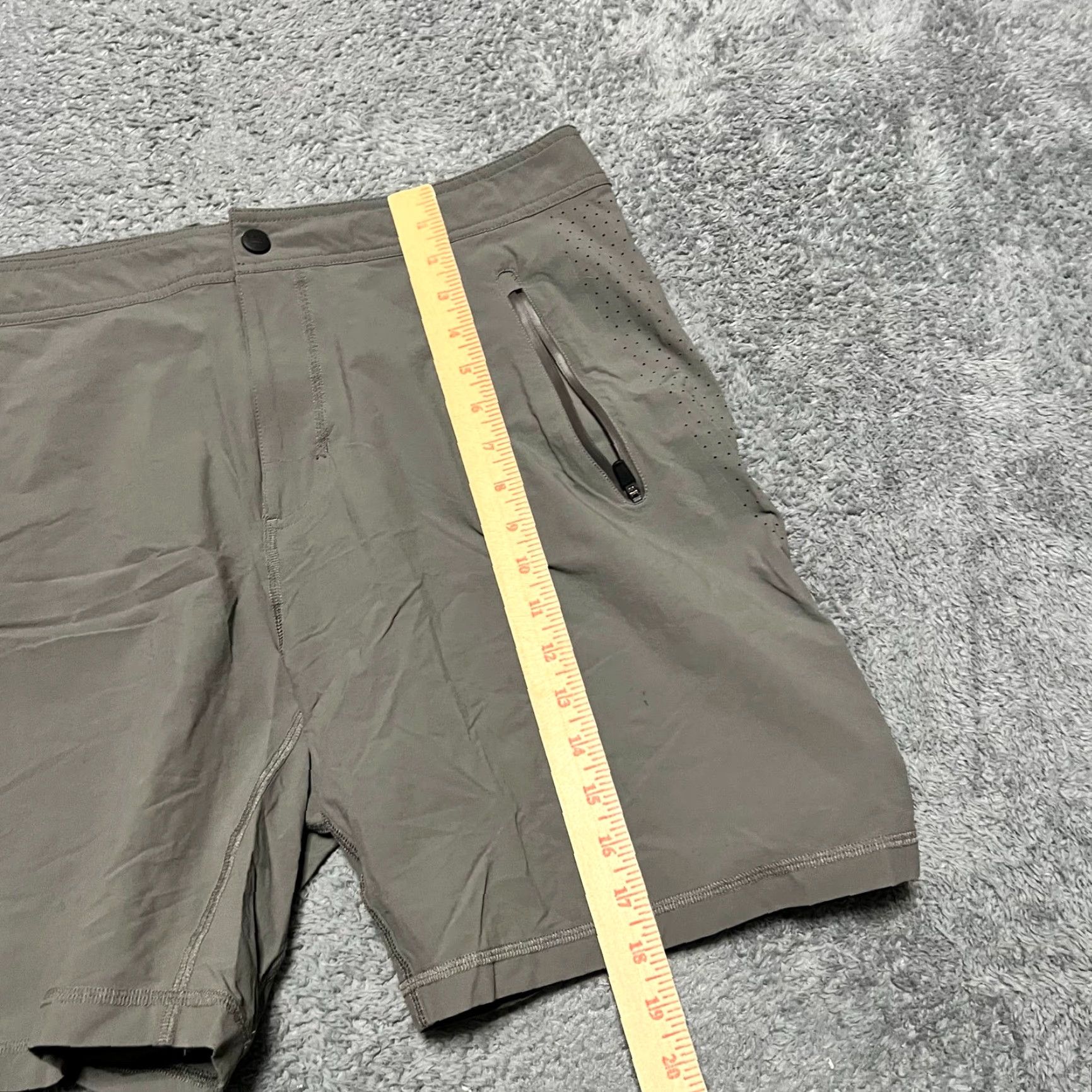 Vintage Mack Weldon Shorts Mens Large Gray Nylon Blend Quick Dry Drawstring Chino Mens Size US 33 - 5 Thumbnail