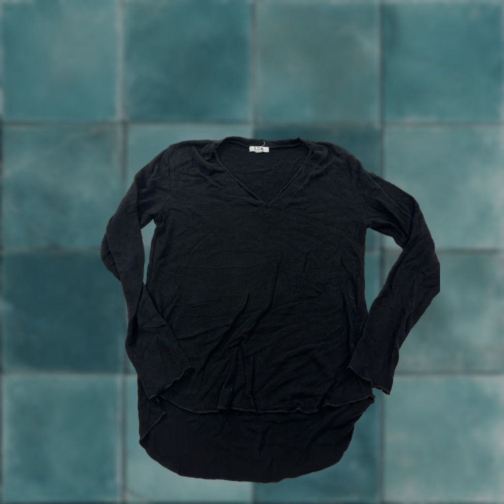 Vintage LNA Shirt Women Black V-Neck Long Sleeve Pullover Top T-Shirt Made In USA M Size M / US 6-8 / IT 42-44 - 1 Thumbnail
