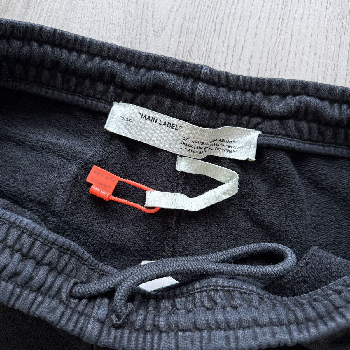 Off-White Off-White Black Acrylic Arrows Logo Sweatpants Size US 34 / EU 50 - 6 Thumbnail