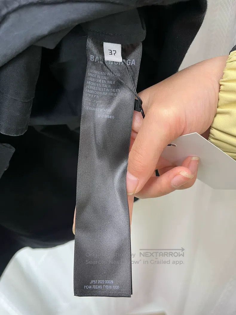 Balenciaga Balenciaga size 37 Solid Color Logo Printed Collared Long Size US S / EU 44-46 / 1 - 4 Thumbnail
