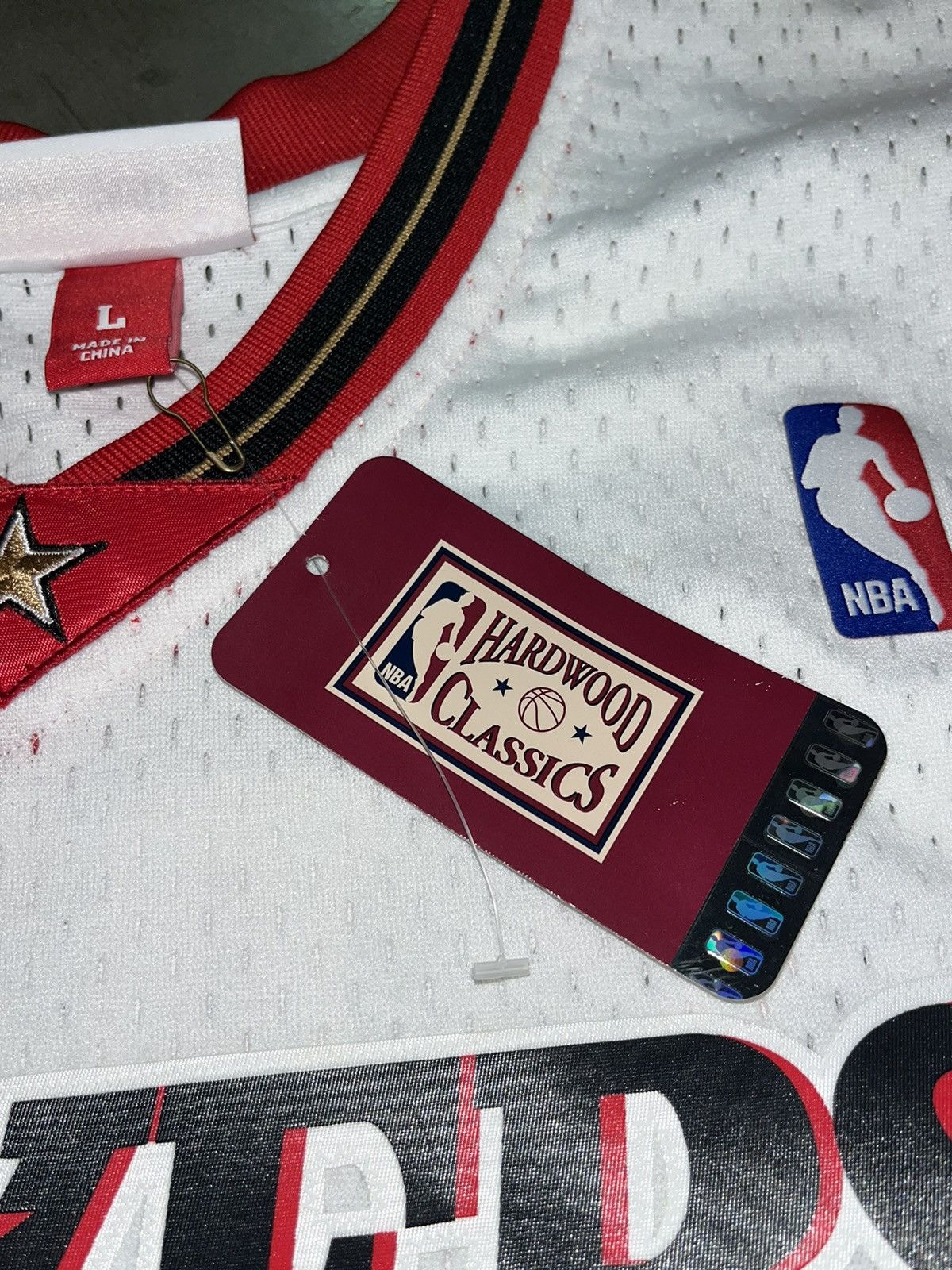 Mitchell & Ness Allen Iverson Mitchell & Ness 76ers 2000-01 White Jersey Size US L / EU 52-54 / 3 - 6 Thumbnail