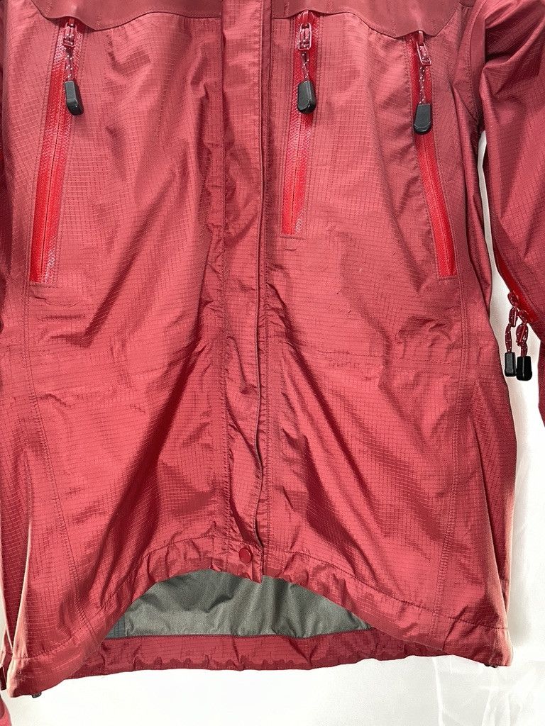Arc'teryx ARCTERYX Theta AR 2003 Sangria Red Vintage Gore Tex Jacket Size US S / EU 44-46 / 1 - 4 Thumbnail