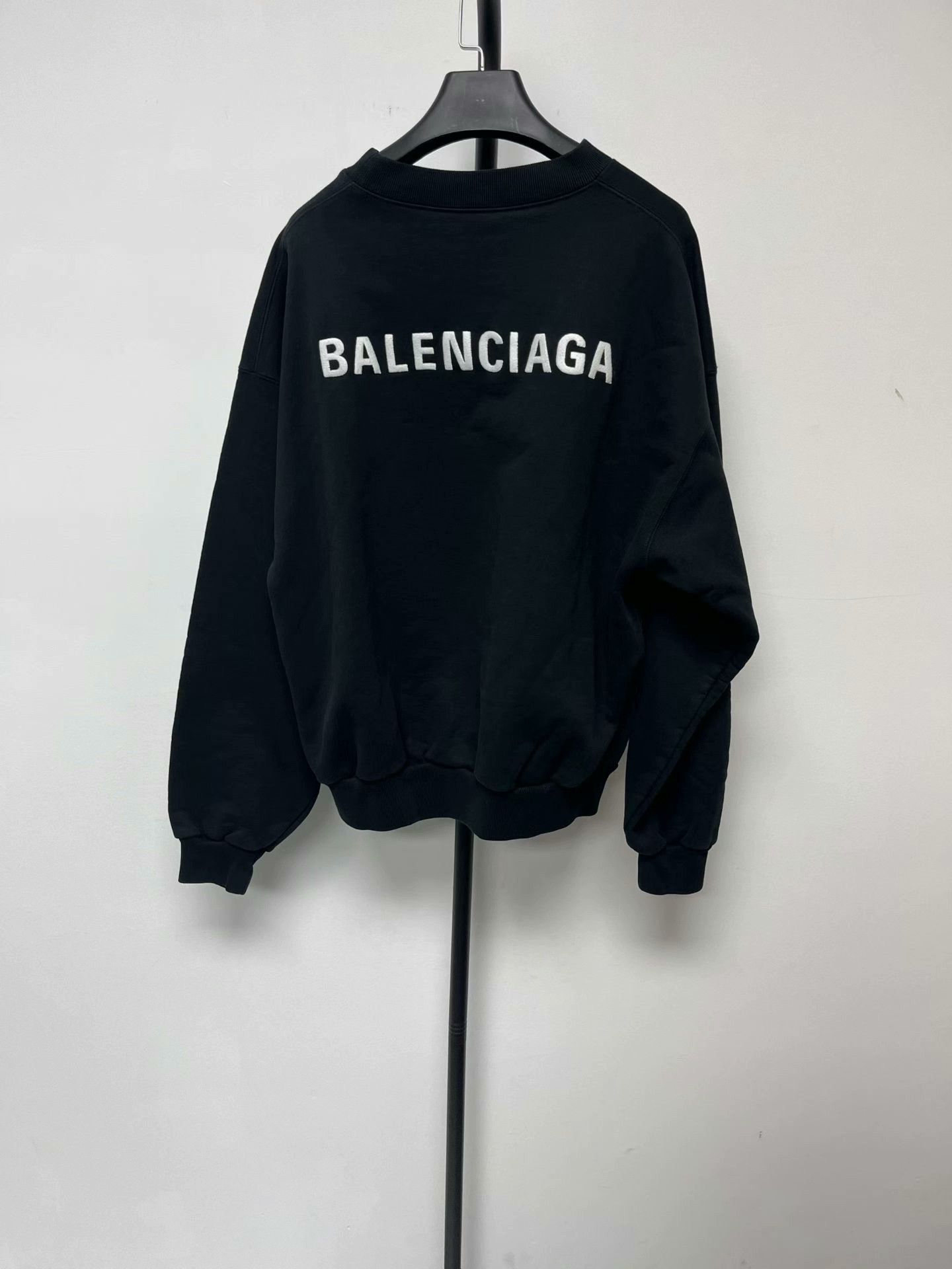 Balenciaga balenciaga large logo black sweatshirt Size US XS / EU 42 / 0 - 3 Thumbnail