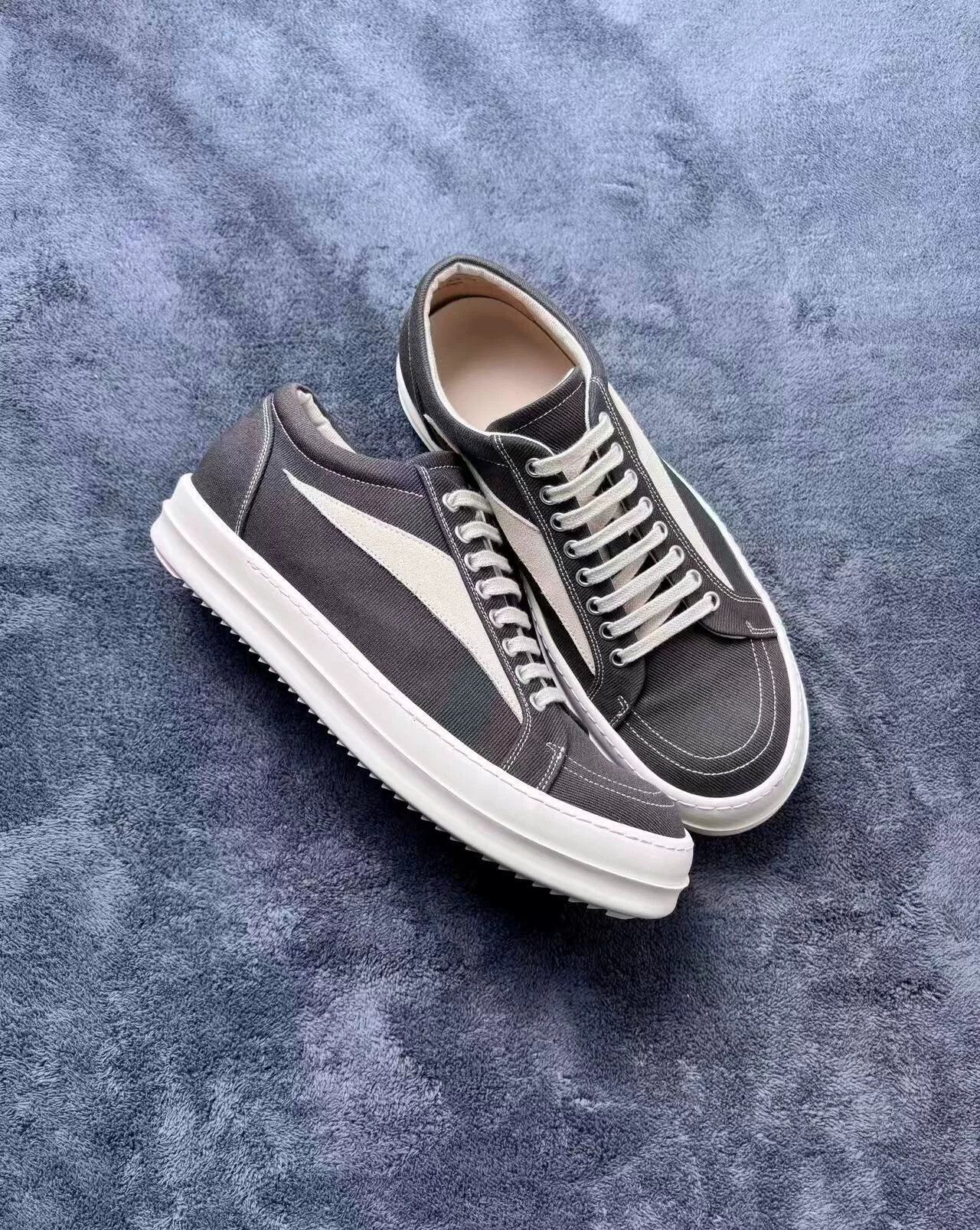 Rick Owens Rick Owens Canvas Black Lowtop Sneakers 43 Men Size US 10 / EU 43 - 1 Thumbnail