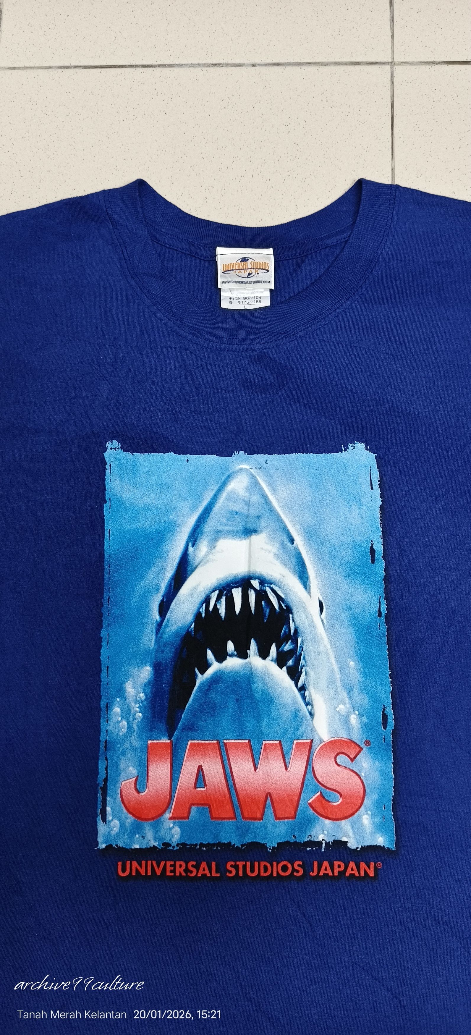 Universal Studios Vintage 2000 JAWS Movie Universal Studios Japan merch tee Size US L / EU 52-54 / 3 - 7 Thumbnail