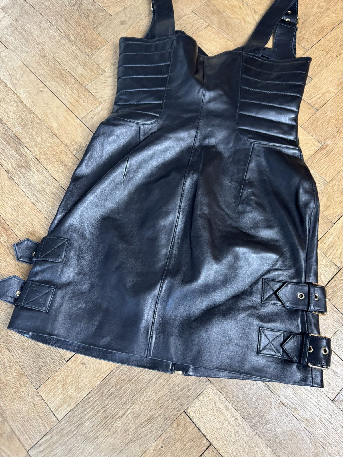 H&M × Moschino NEW Moschino x H&M Black Leather Dress Gold Details Size M / US 6-8 / IT 42-44 - 8 Thumbnail