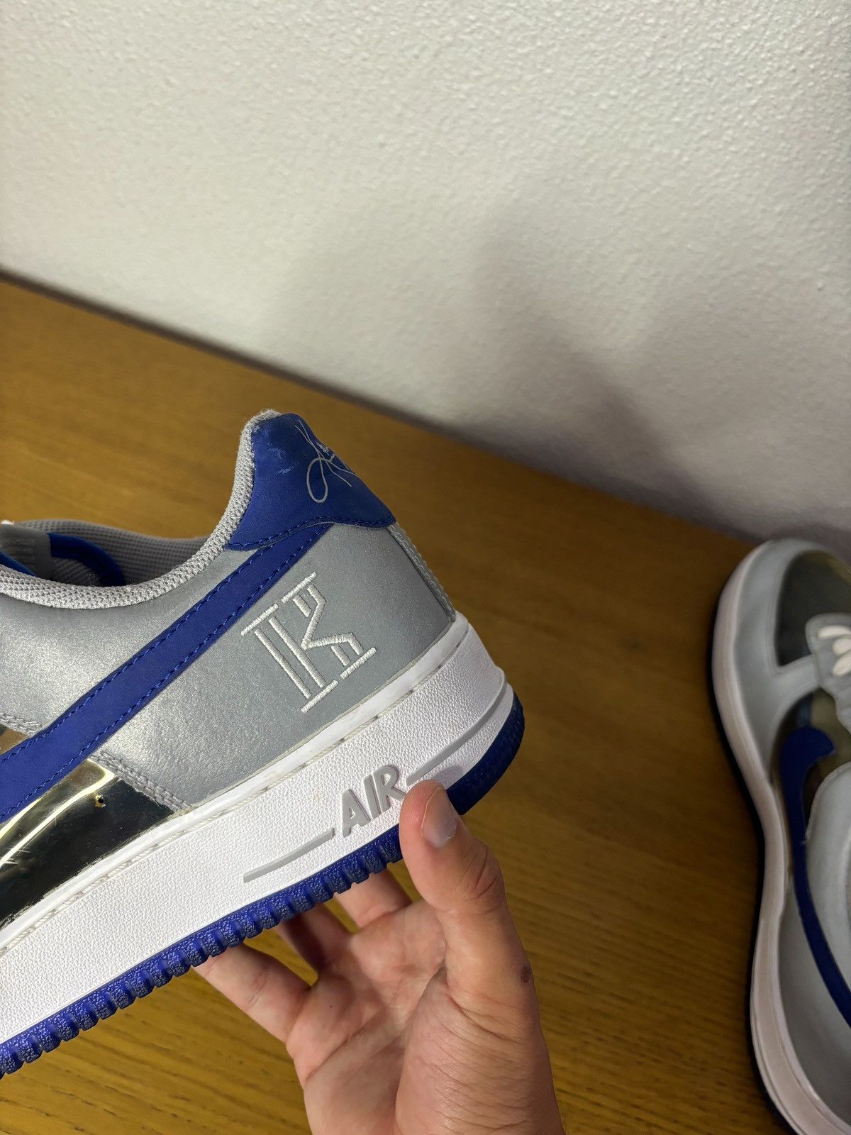 Nike Nike Air Force One Kyrie Irving Wolf Grey Size US 14 / EU 47 - 6 Thumbnail