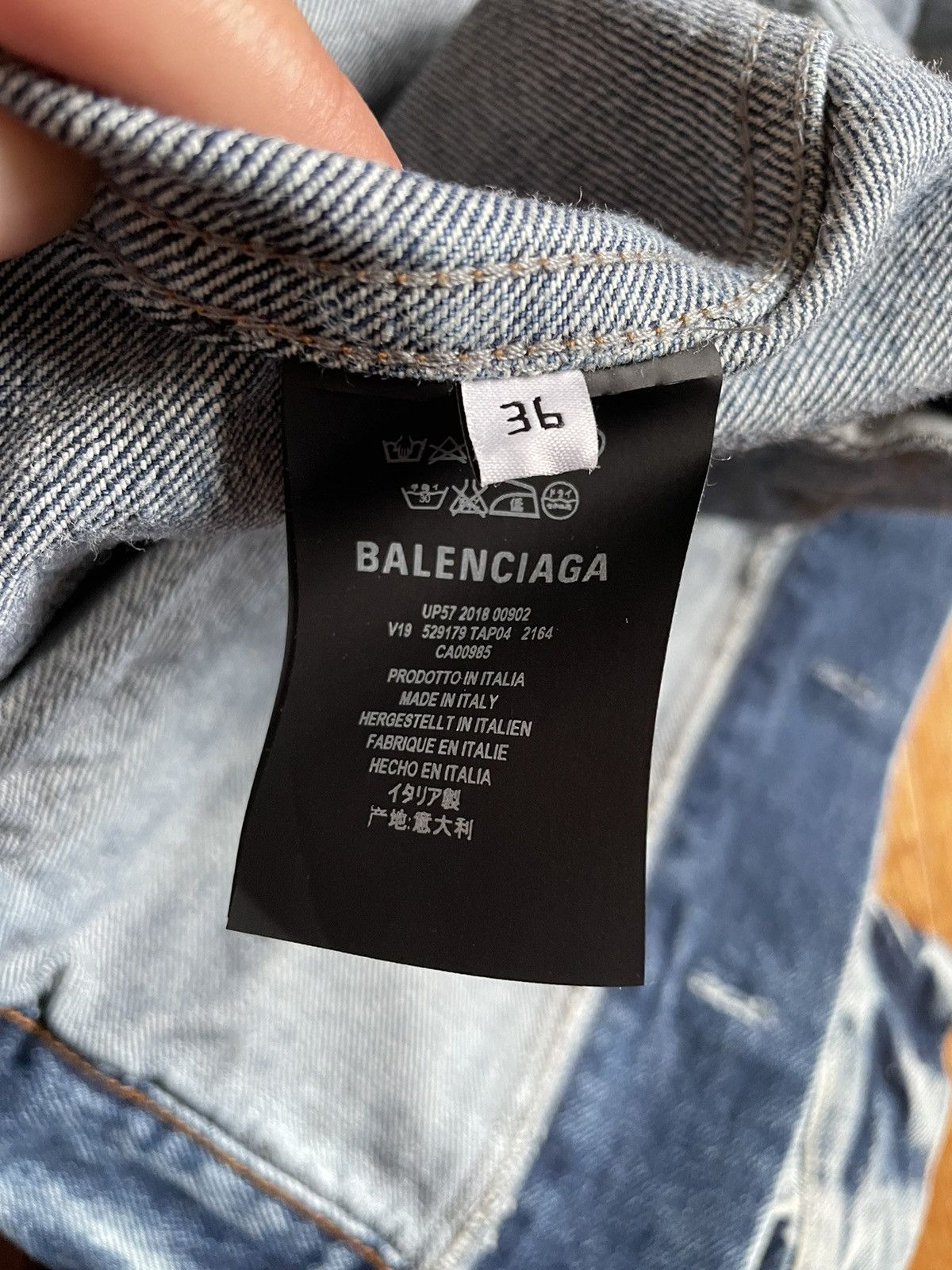 Balenciaga BALENCIAGA GRAFFITI DENIM JACKET Size US M / EU 48-50 / 2 - 4 Thumbnail
