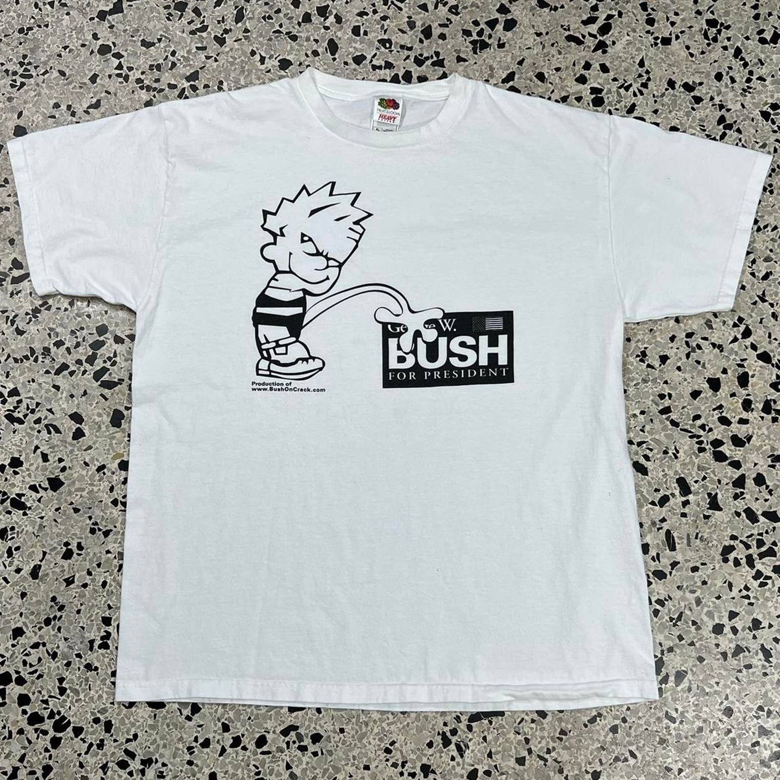 Fruit Of The Loom VINTAGE Y2K CALVIN PEEING ON GEORGE W BUSH PROMO TEE Size US XL / EU 56 / 4 - 1 Thumbnail