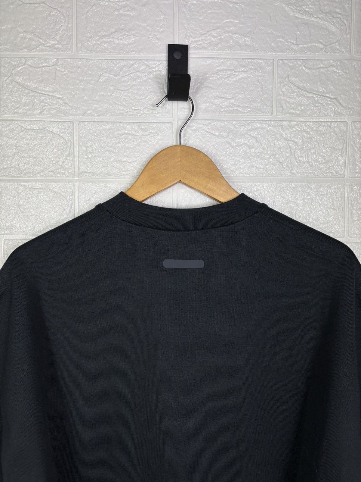 Adidas × Fear of God ADIDAS X FEAR OF GOD ATHLETICS V-NECK TEE IS8736 SIZE S Size US S / EU 44-46 / 1 - 11 Thumbnail