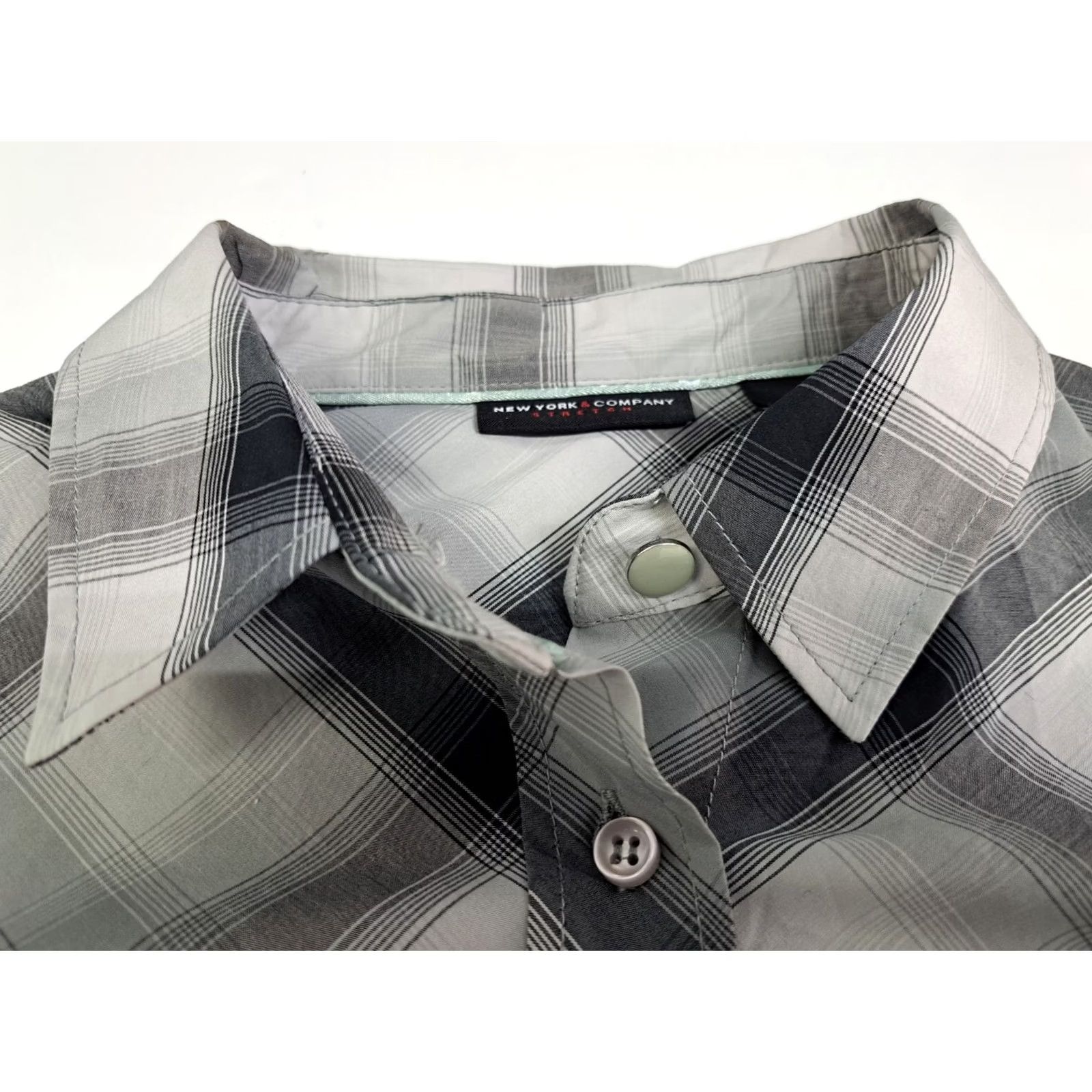 Vintage New York & Company Shirt Women’s Button Up Long Sleeve S Grey/White Check NWT Regular Size Small Size S / US 4 / IT 40 - 5 Thumbnail