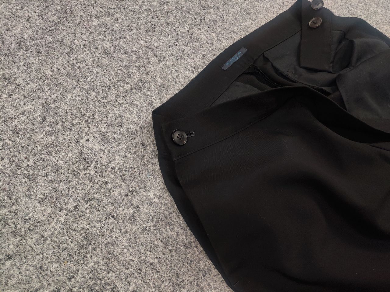 Yohji Yamamoto Yohji Yamamoto Y's Regulation Laine Wool Womens Tuck Shorts Size 30" / US 8 / IT 44 - 5 Thumbnail