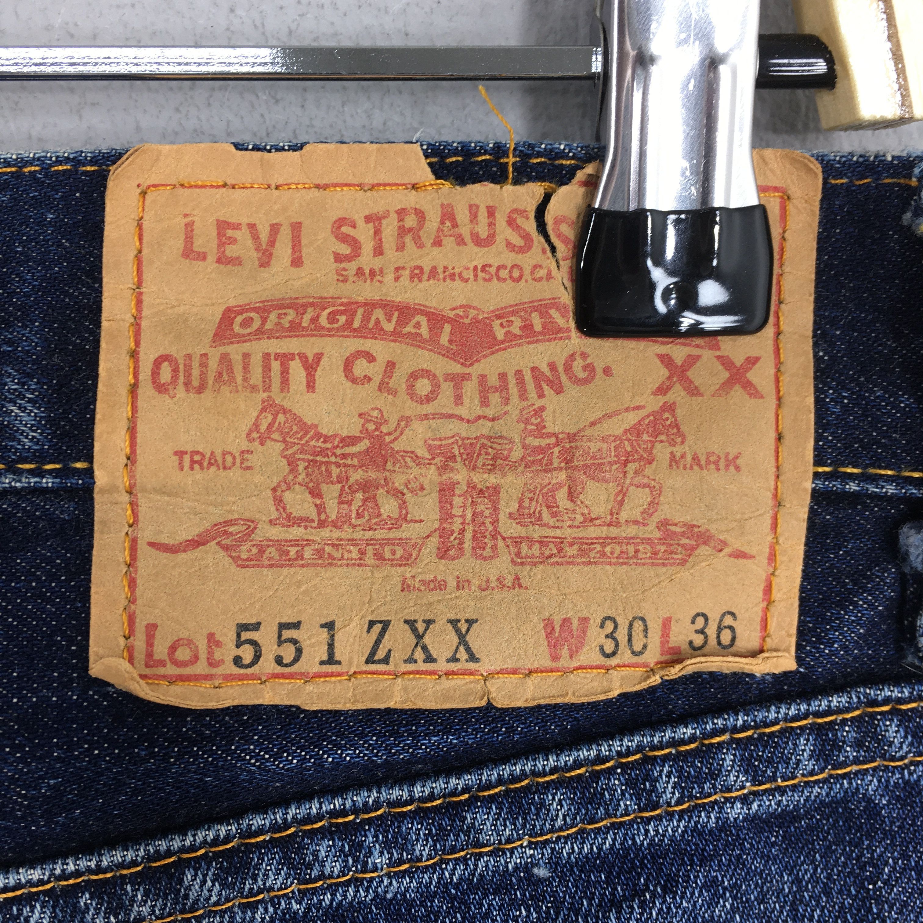 Size 29x31.5 Vintage Levi's 551ZXX Faded Blue Jeans
