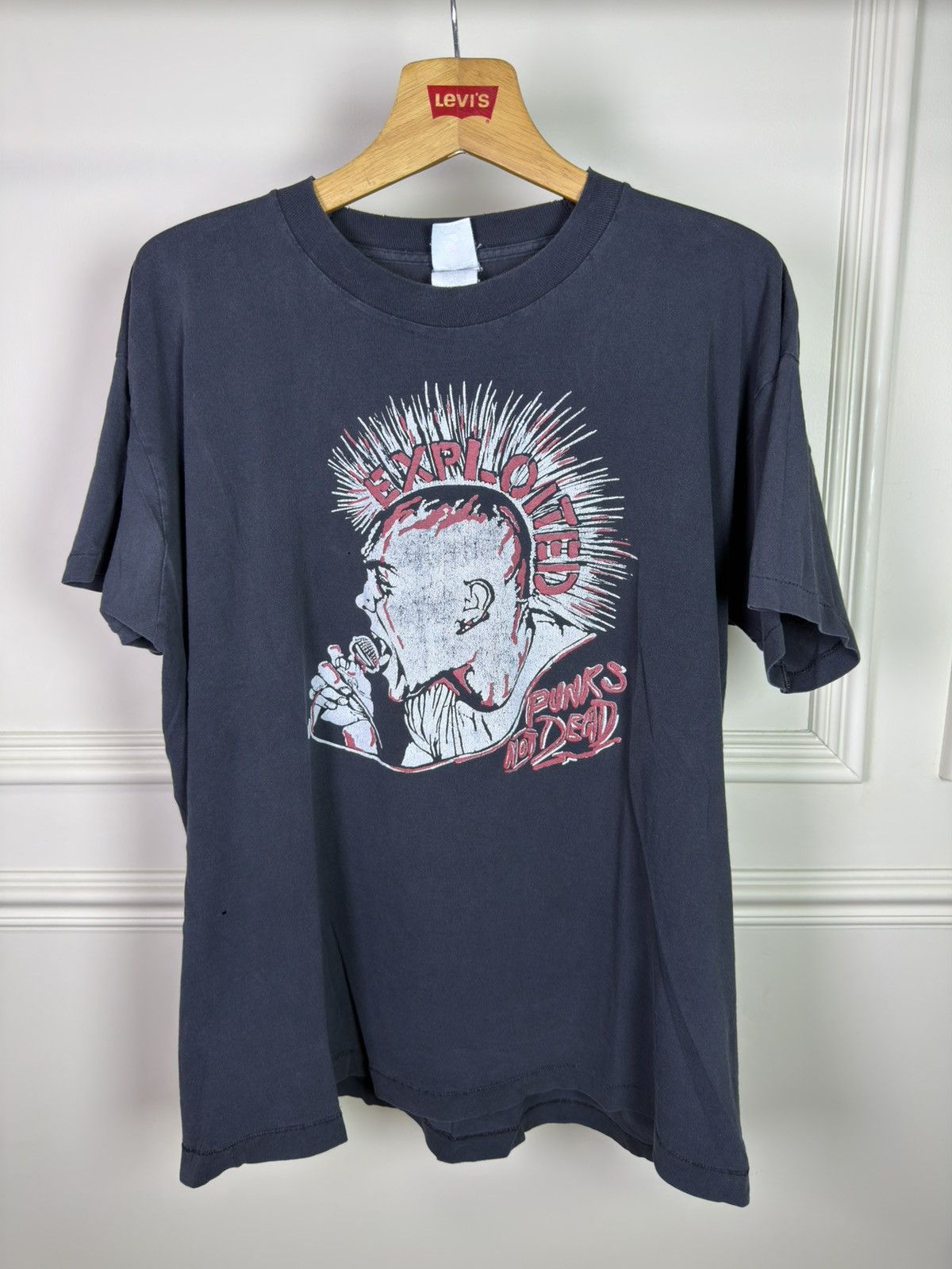 Vintage *RARE* 1990s VINTAGE 90s THE EXPLOITED UK PUNK NOT DEAD TEE Size US XL / EU 56 / 4 - 1 Thumbnail