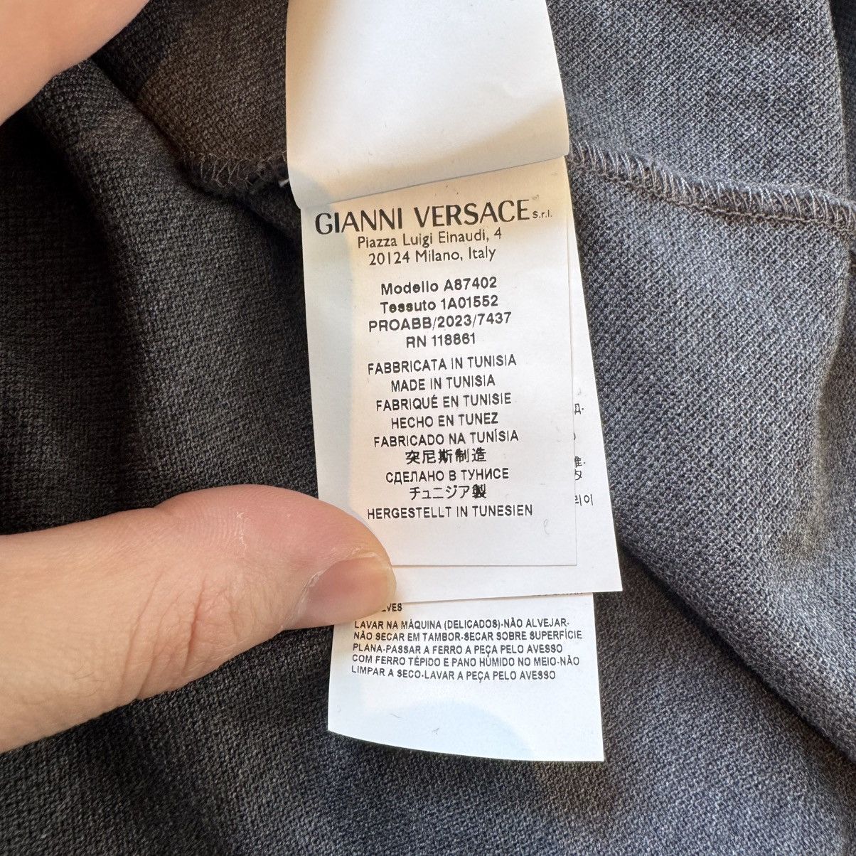 Versace Versace Embroidered Medusa Greca Collar Polo Grey Size US L / EU 52-54 / 3 - 6 Thumbnail