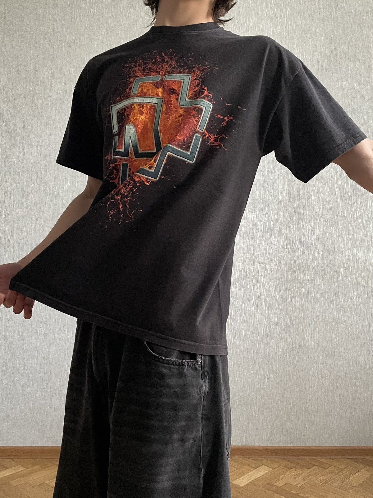 Band Tees 00s Rammstein, Sunfaded T-Shirt; Back: A Line from «Sonne» Size US XL / EU 56 / 4 - 7 Thumbnail