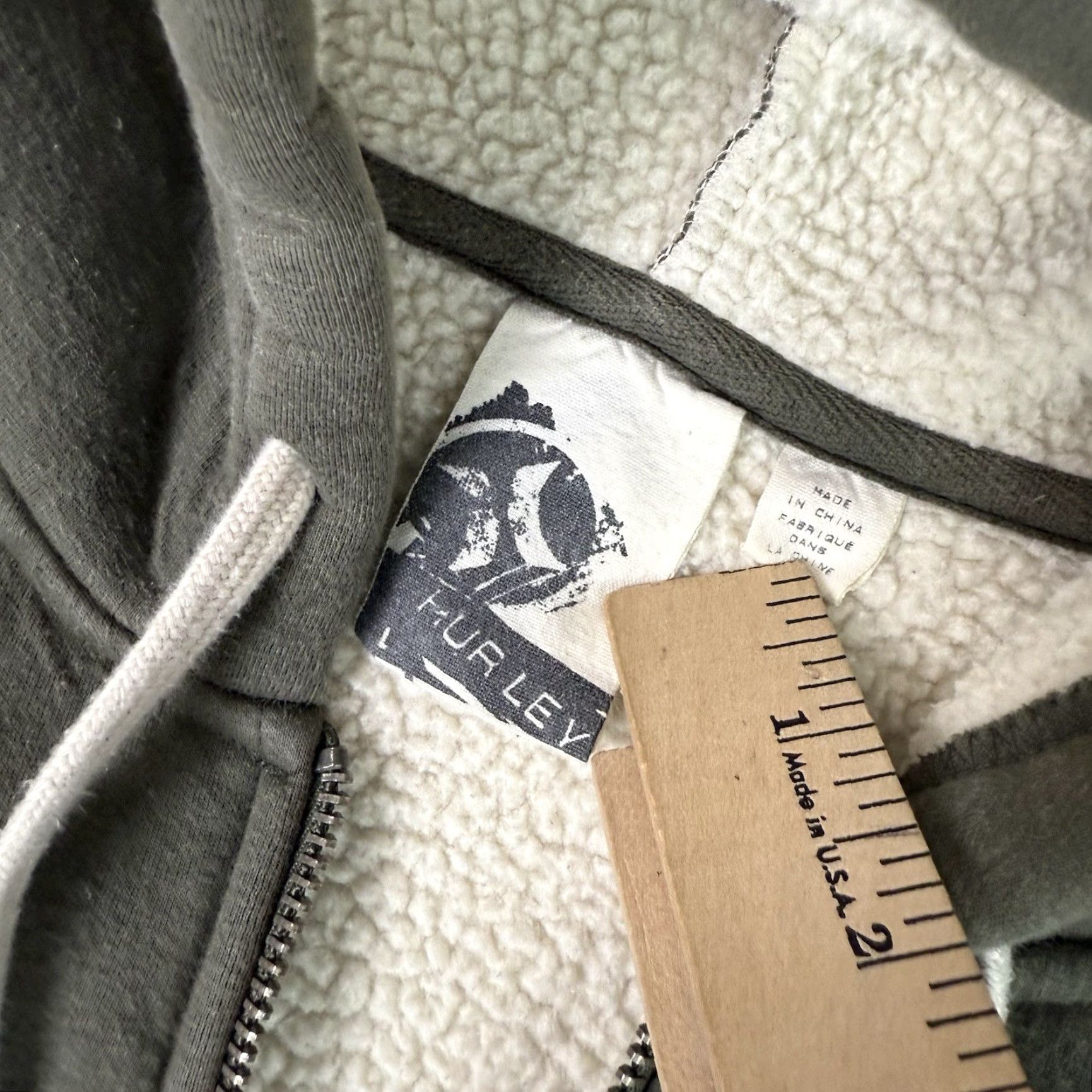 Hurley VINTAGE Hurley Hoodie Adult L Gray Surfer Skater Zip Sherpa Y2K Rare Jacket L Mens Size US L / EU 52-54 / 3 - 6 Thumbnail