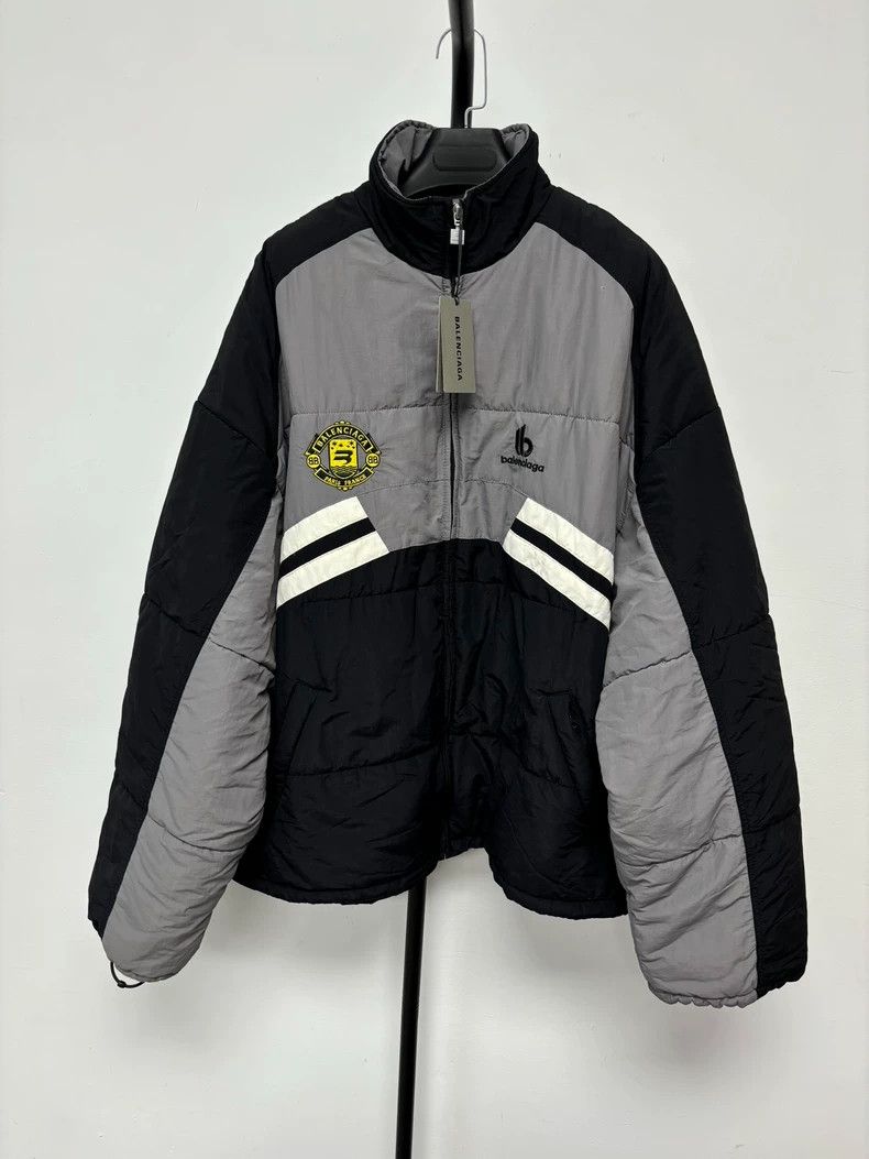 Balenciaga Balenciaga Football Sporty B logo padded jacket jacket Size US M / EU 48-50 / 2 - 1 Thumbnail