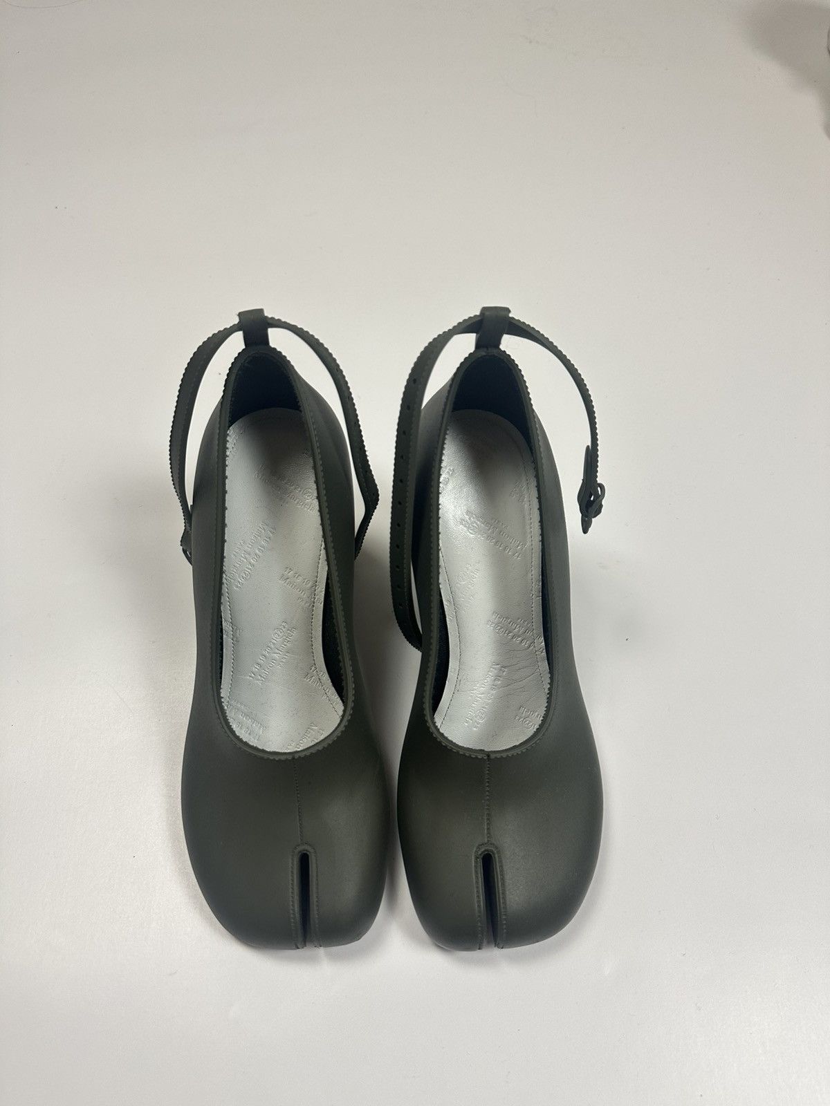 Maison Margiela Maison Margiela Rubber Tabi Size US 7.5 / IT 37.5 - 3 Thumbnail