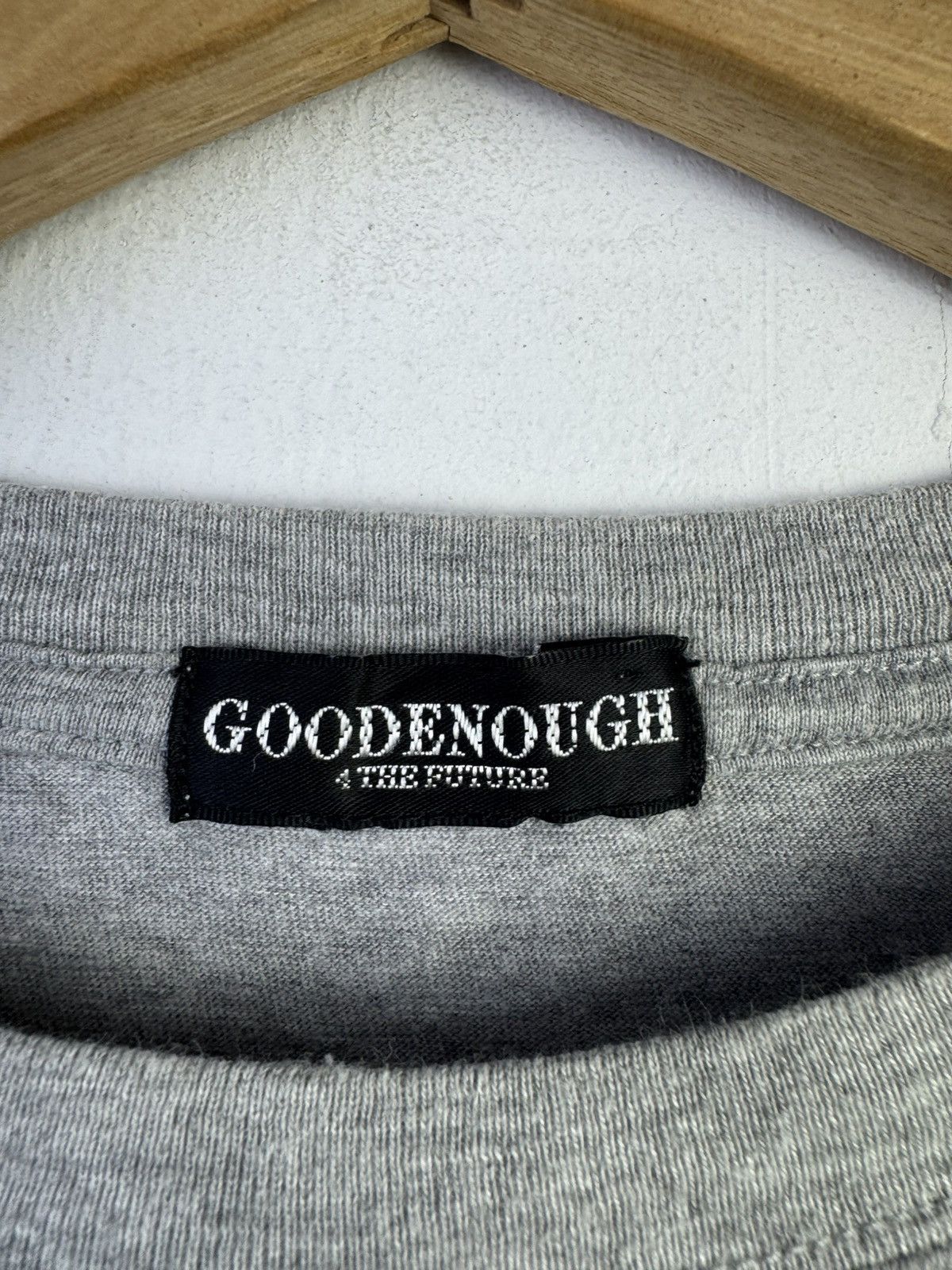GOODENOUGH vintage Goodenough T-shirt in grey with a logo graphic. Size US M / EU 48-50 / 2 - 6 Thumbnail
