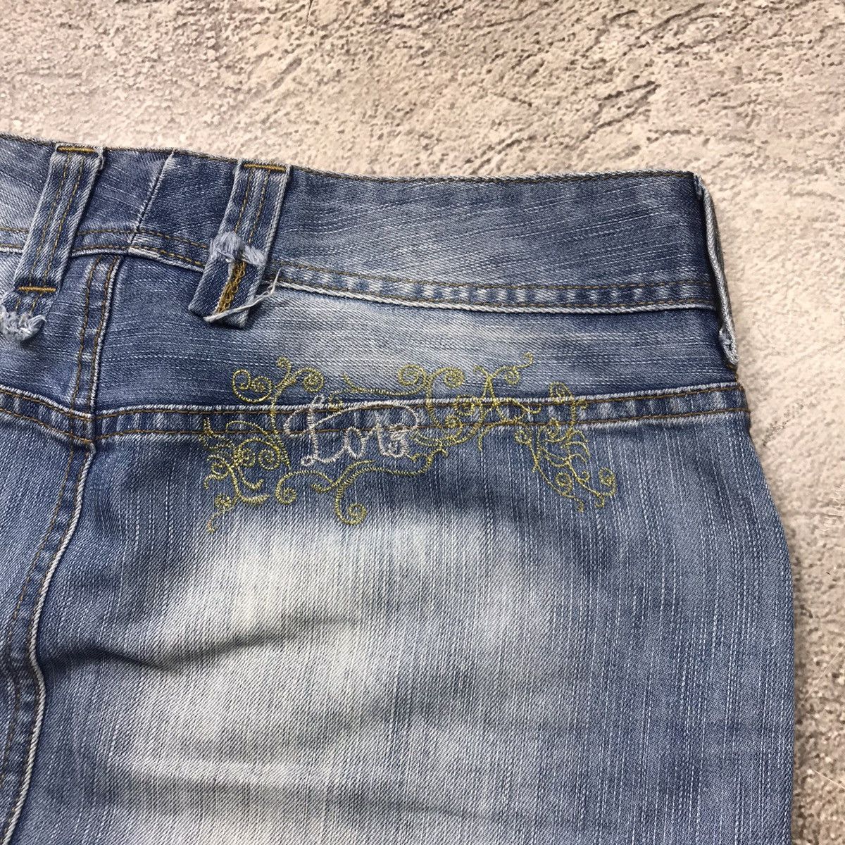 Vintage Vintage Y2K Mini Skirt Distressed Streetwear Grunge Logo 30 Size 30" / US 8 / IT 44 - 4 Thumbnail