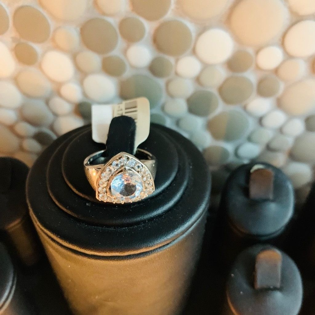 Other Sterling Silver Ring with CZ size 8💍 Size ONE SIZE - 1 Thumbnail