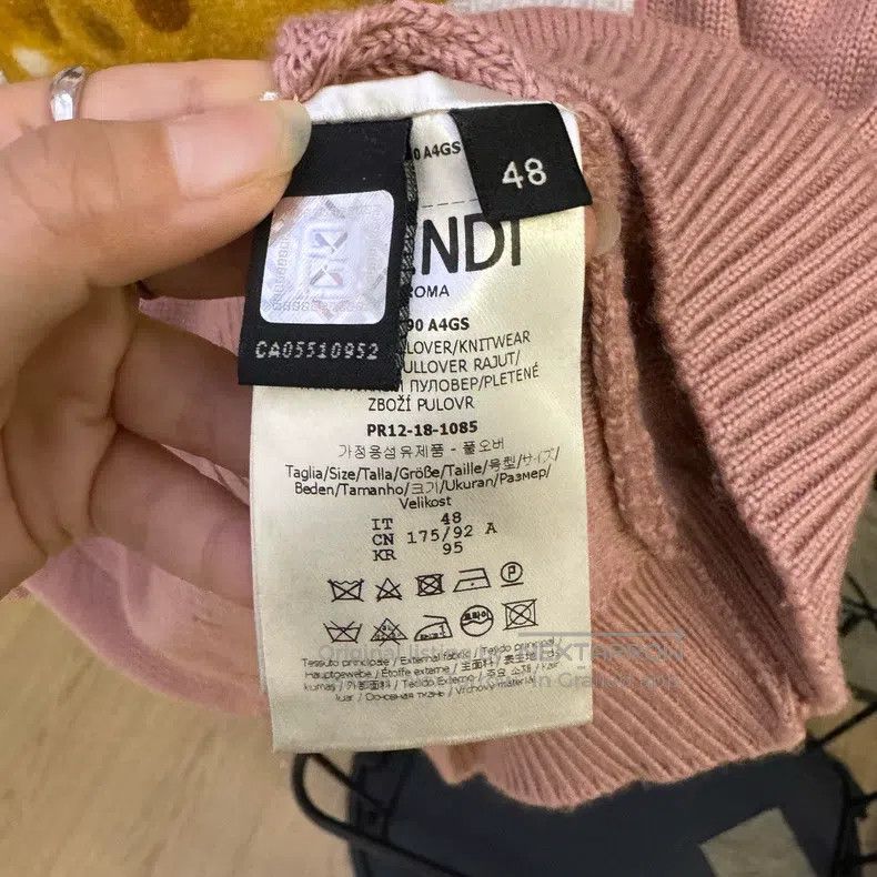 Fendi Fendi Pink Cheese Pony Wool Top Size US M / EU 48-50 / 2 - 5 Thumbnail