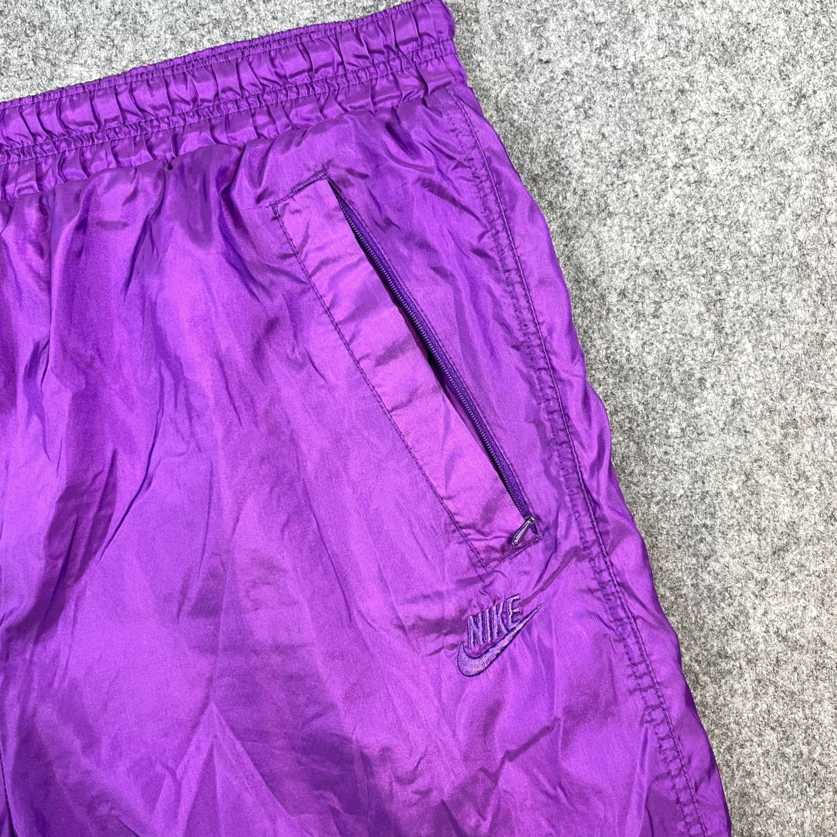 Nike VINTAGE Nike Mens Track Pants Shell L Purple Challenge Court 80s Tennis Agassi 80s Size US 33 - 7 Thumbnail