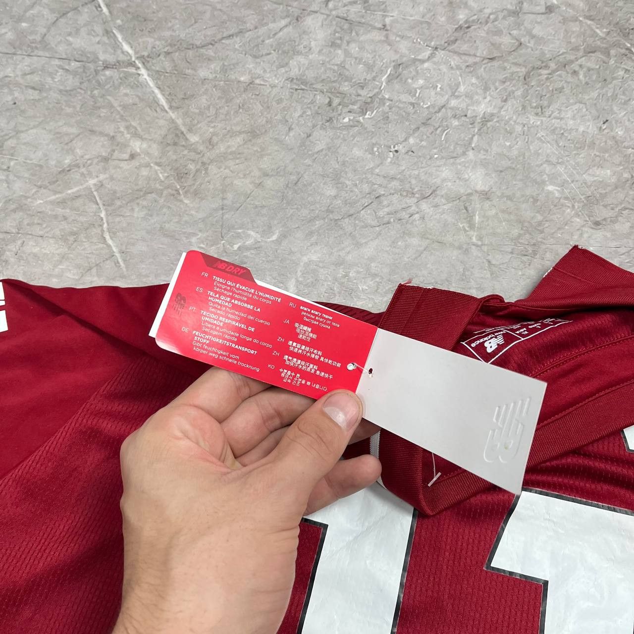 New Balance NWT New Balance Liverpool Jersey 2018/2019 #11 M.SALAH Size US L / EU 52-54 / 3 - 17 Thumbnail
