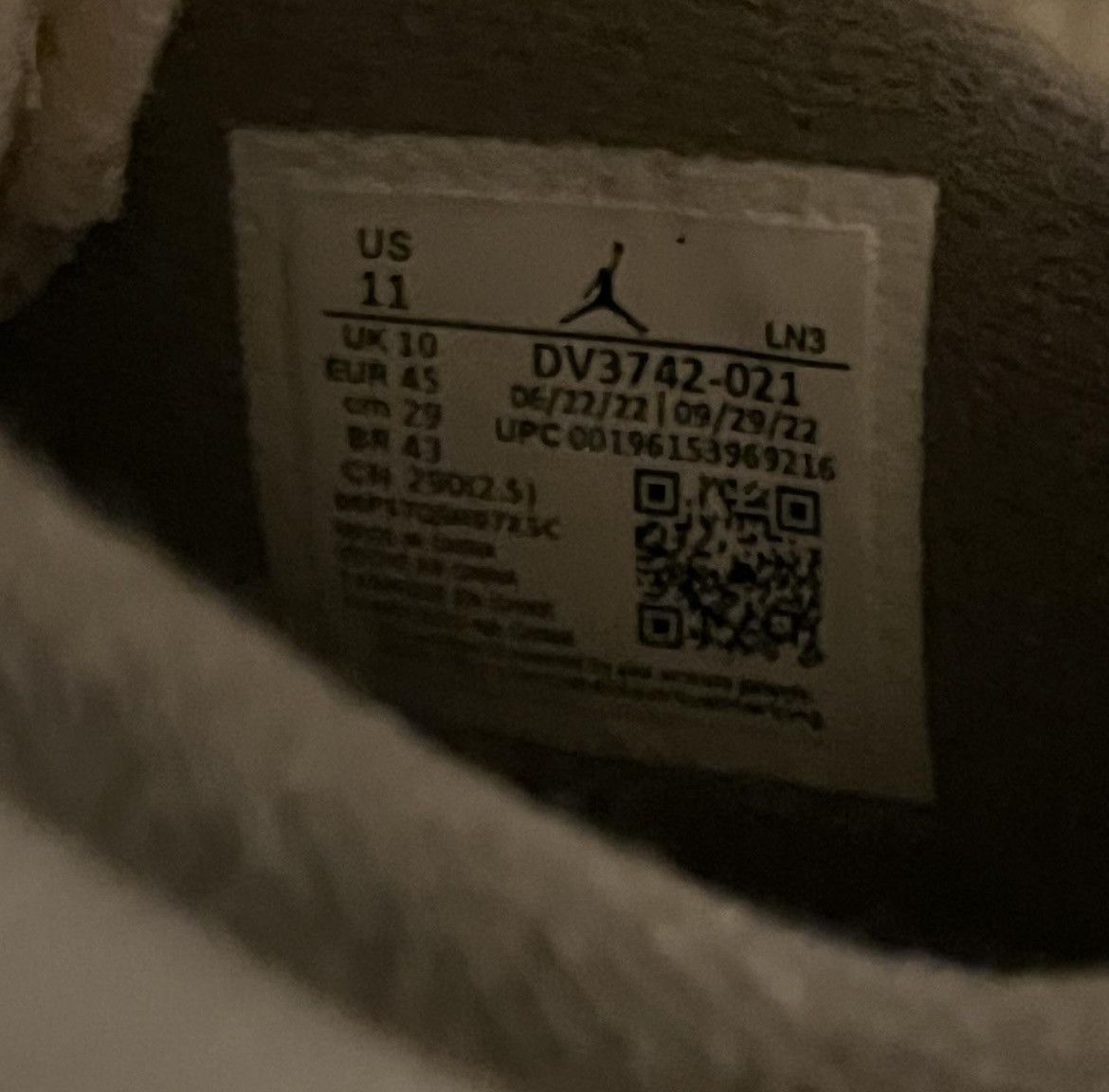 Jordan Brand Gray Air Jordan 4 SE Craft Photon Dust (Size 11) Size US 11 / EU 44 - 8 Thumbnail