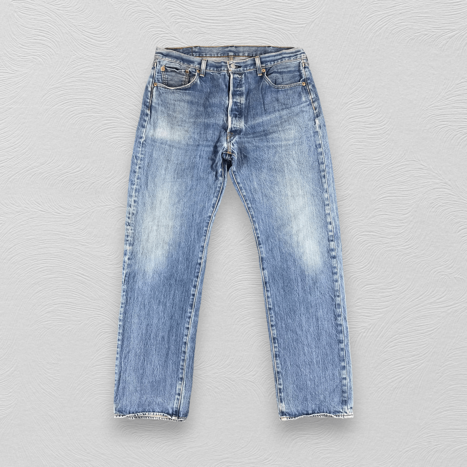 Levi's Vintage Levi's 501 Jeans Medium Wash Denim KJ181 Size US 35 - 1 Thumbnail