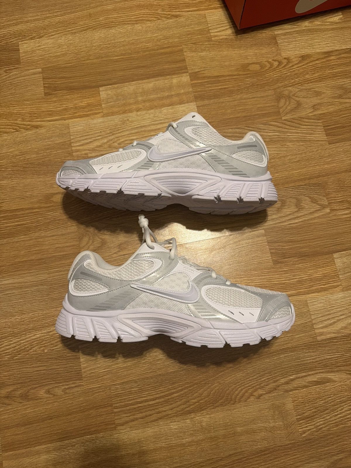 Nike Nike V5 RNR Size US 13 / EU 46 - 3 Thumbnail