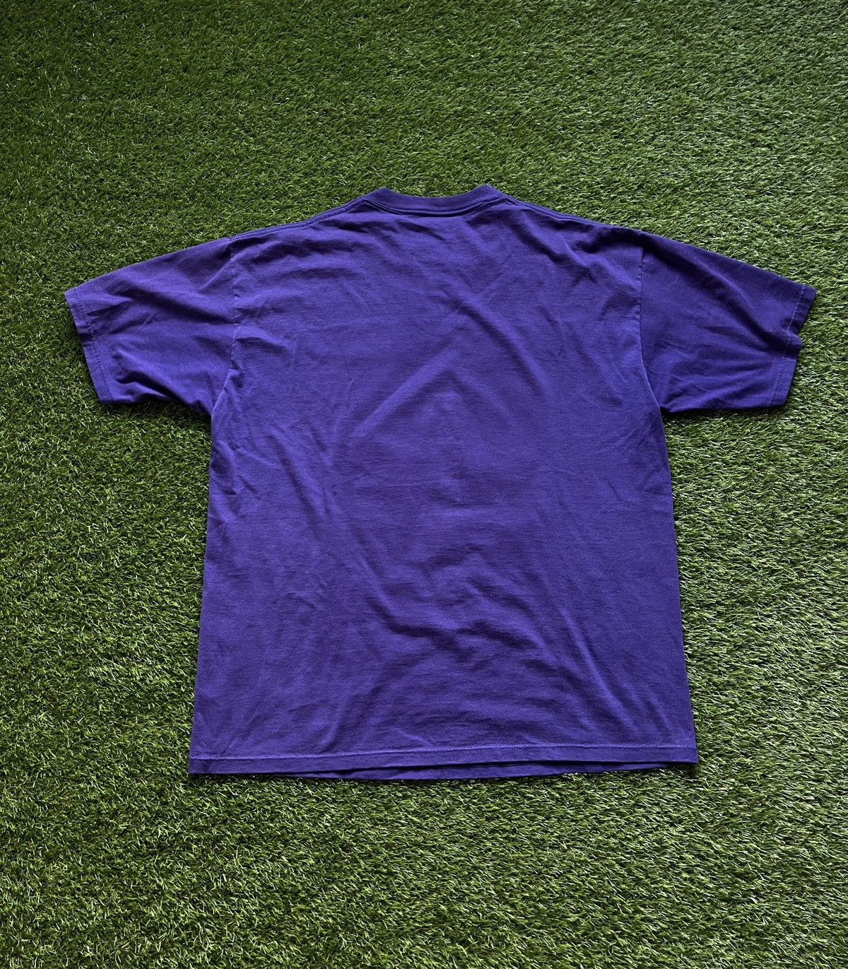 Vintage Vintage 90s Alaska Graphic Tee Size US L / EU 52-54 / 3 - 4 Thumbnail