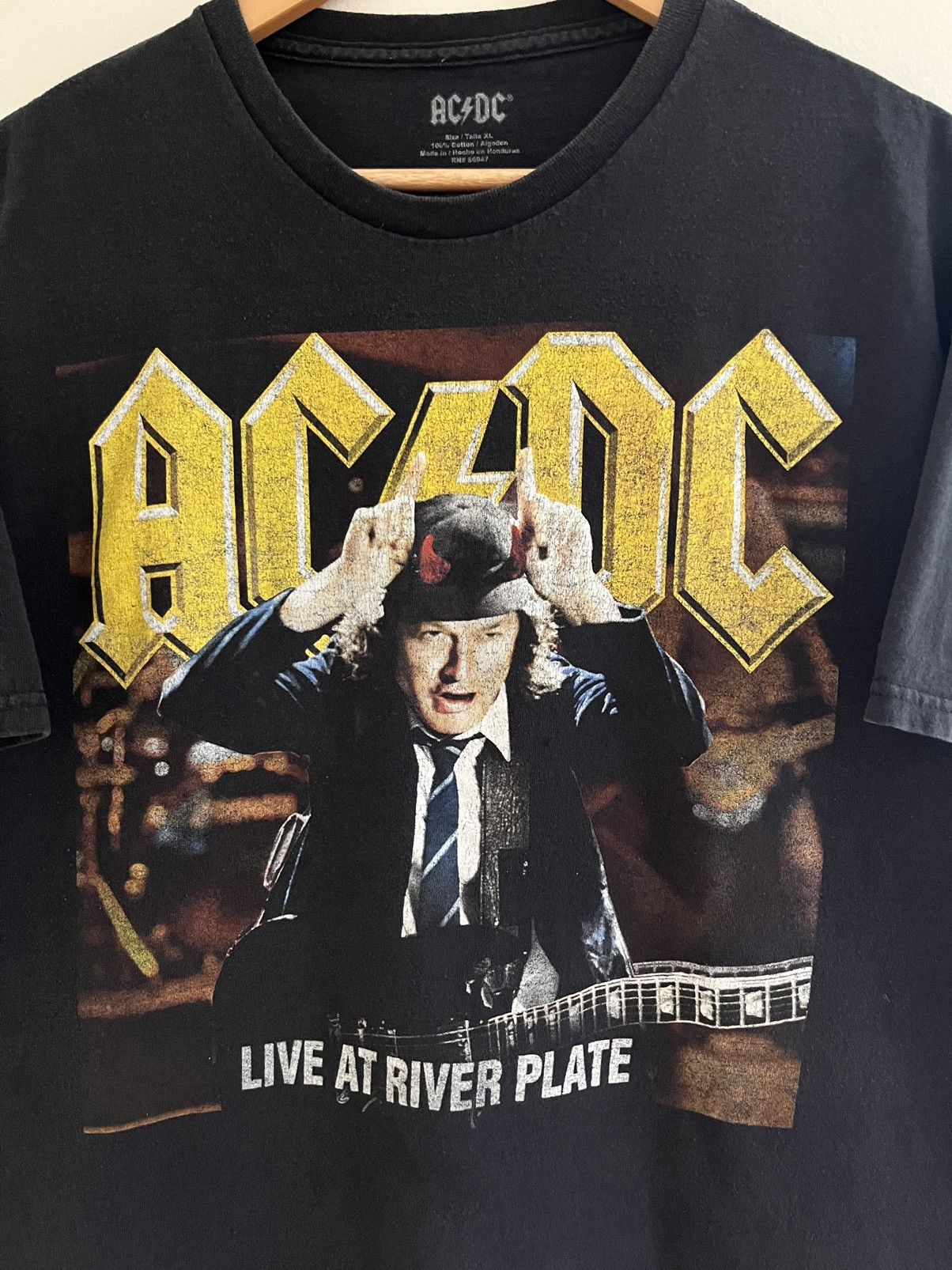 Band Tees © 2012 AC/DC ”LIVE AT RIVER PLATE” FADED T-SHIRT Size US XL / EU 56 / 4 - 3 Thumbnail