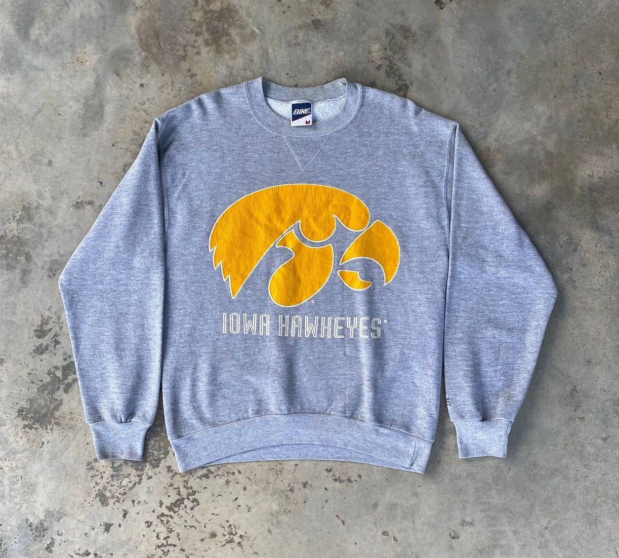 Vintage VINTAGE 80S IOWA HAWKEYES SWEATSHIRT JUMPER CREWNECK Size US M / EU 48-50 / 2 - 2 Thumbnail