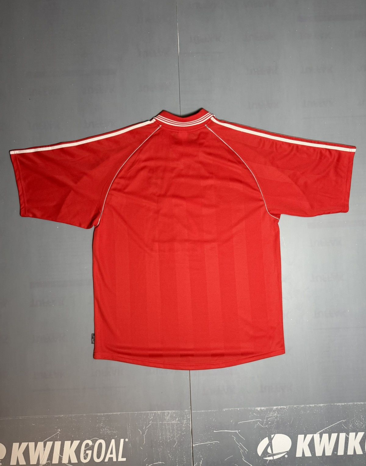 Adidas VINTAGE BENFICA 1999 2000 ADIDAS SOCCER JERSEY XL Size US XL / EU 56 / 4 - 2 Thumbnail