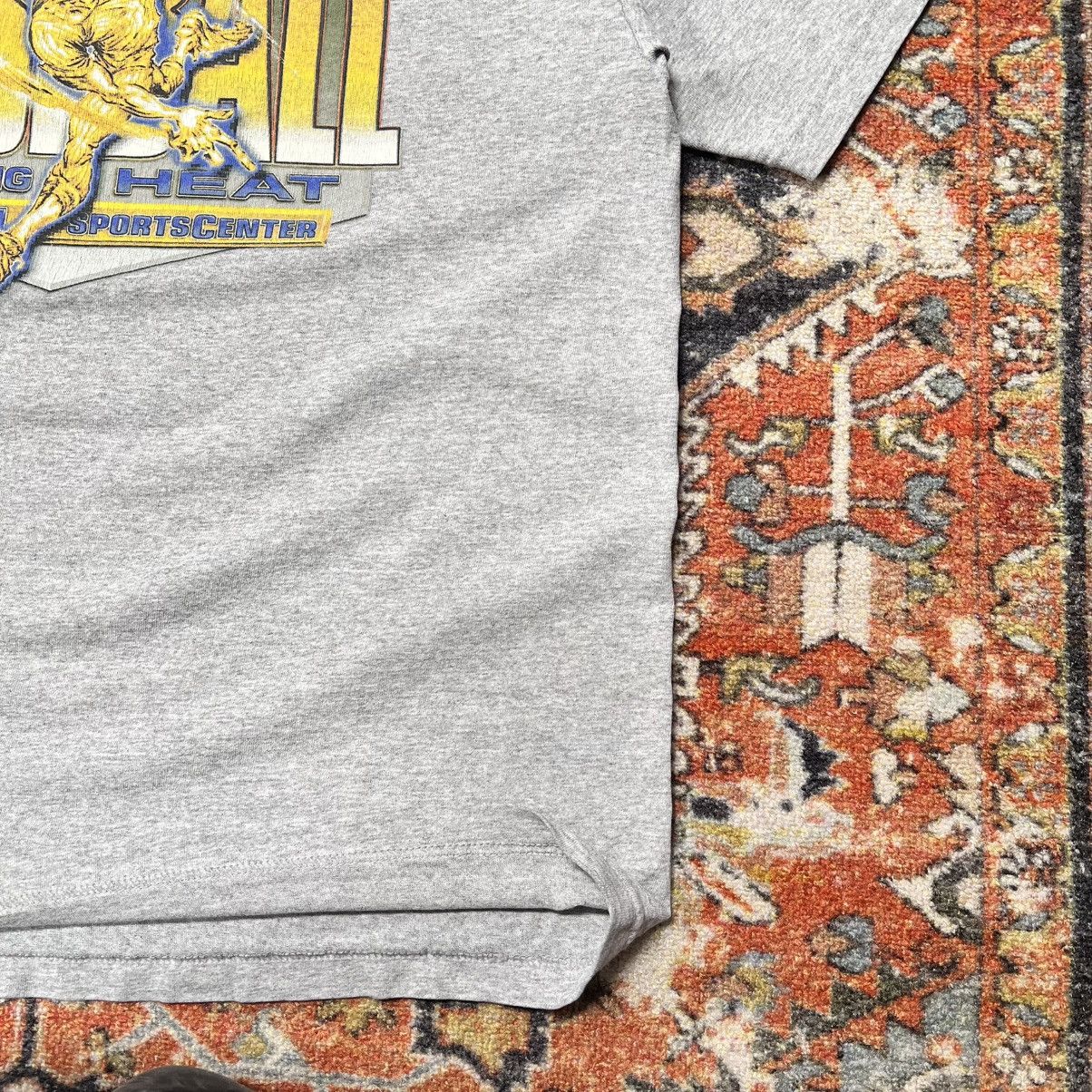 Vintage Vintage 1990s gray made in USA ESPN baseball MLB T-shirt Size US L / EU 52-54 / 3 - 5 Thumbnail