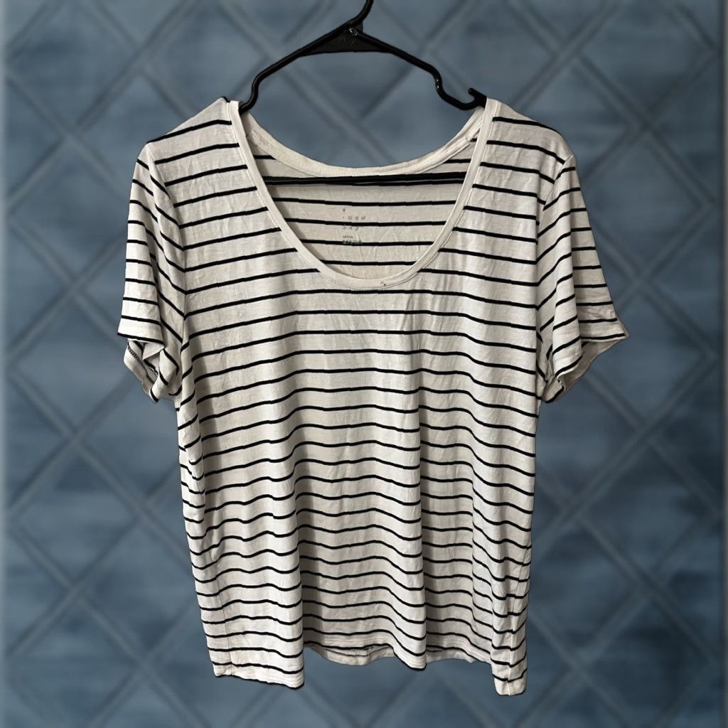Vintage A New Day T-Shirt Shirt Women L White Striped Round Neck Short Sleeve Casual Easy Care Size L / US 10 / IT 46 - 1 Thumbnail