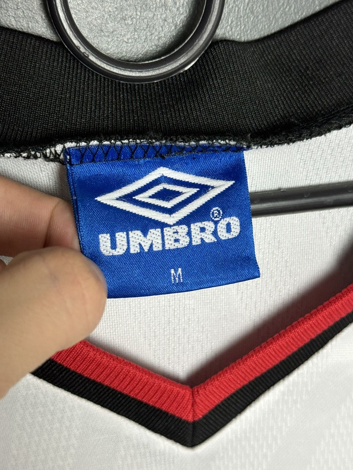 Umbro Vintage Manchester United 96/97 Away Football Jersey T-Shirt Size US M / EU 48-50 / 2 - 6 Thumbnail