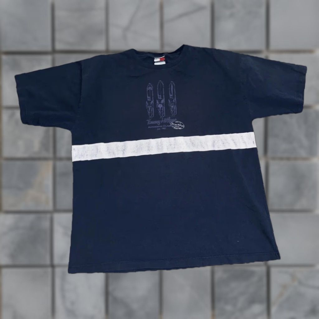 Tommy Hilfiger VINTAGE Tommy Hilfiger Surfing Graphic T-Shirt Men’s XXL Navy Blue 90s Surf Beach USA Crew Neck Short Sleeve Cotton Navy Mens XXL Surf Graphics 2000s Size US XXL / EU 58 / 5 - 1 Thumbnail