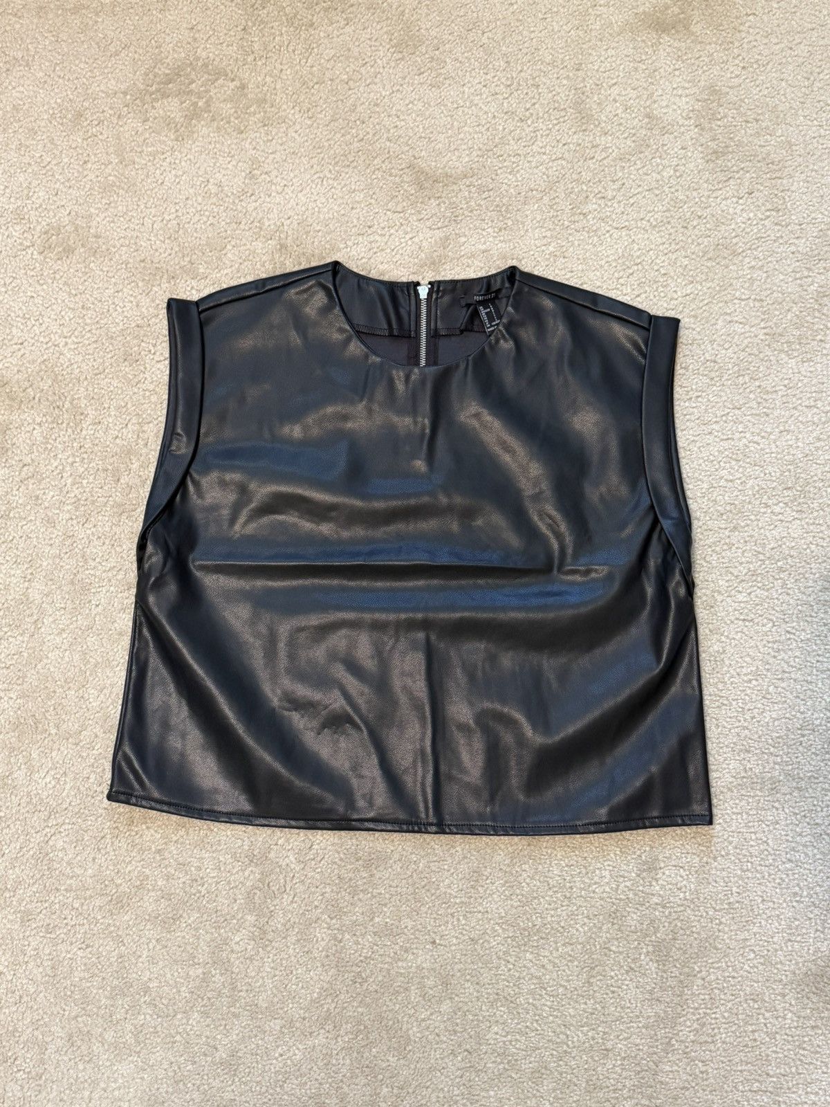 Forever 21 Forever 21 Black Faux Leather Sleeveless Top Size Large Size L / US 10 / IT 46 - 1 Thumbnail