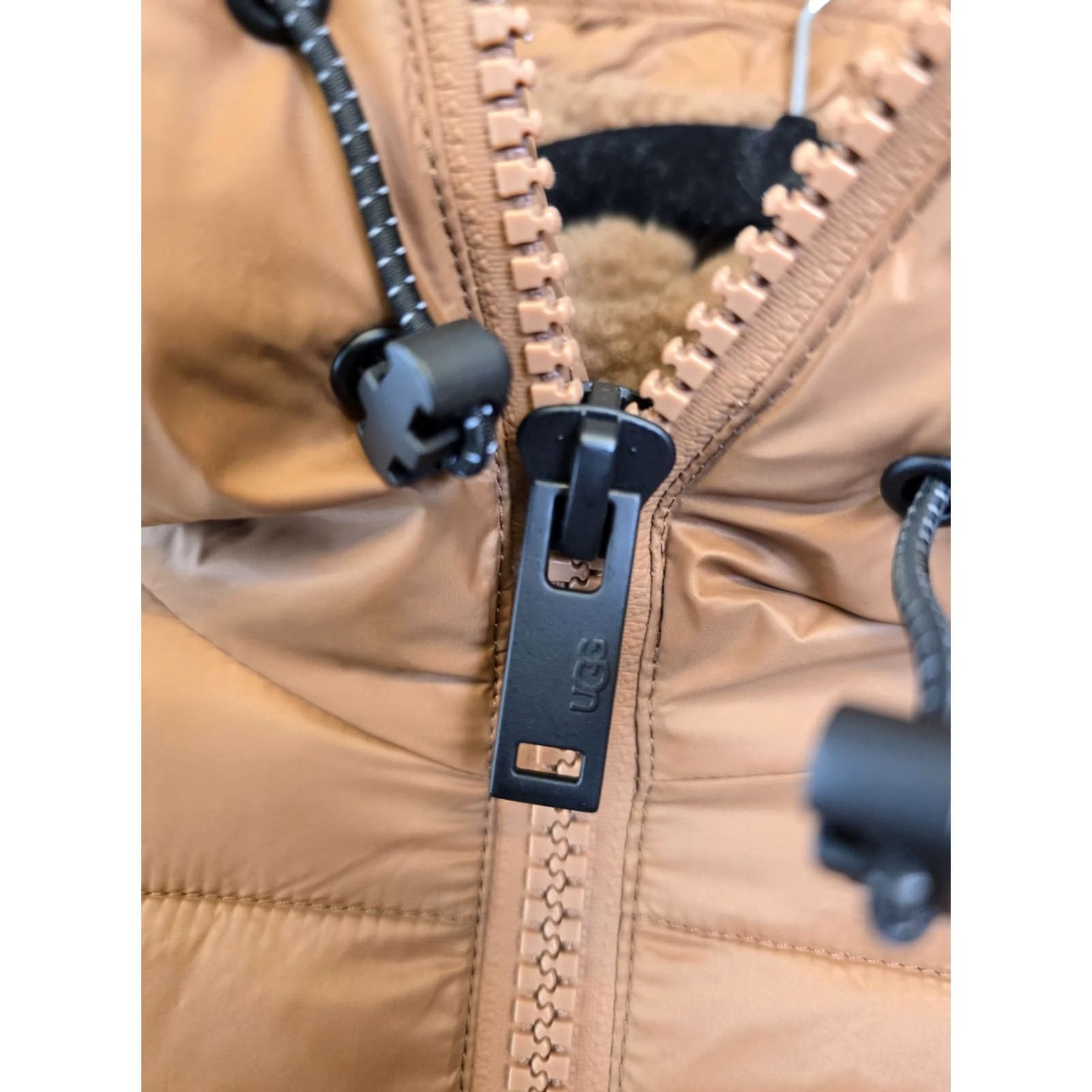 Ugg UGG Brayden Puffer Jacket Men XS Sherpa Hood Cedar Bark Water-resistant Hooded Zip Pockets Full Zip Woolly Outdoor 90s? Size US XS / EU 42 / 0 - 6 Thumbnail