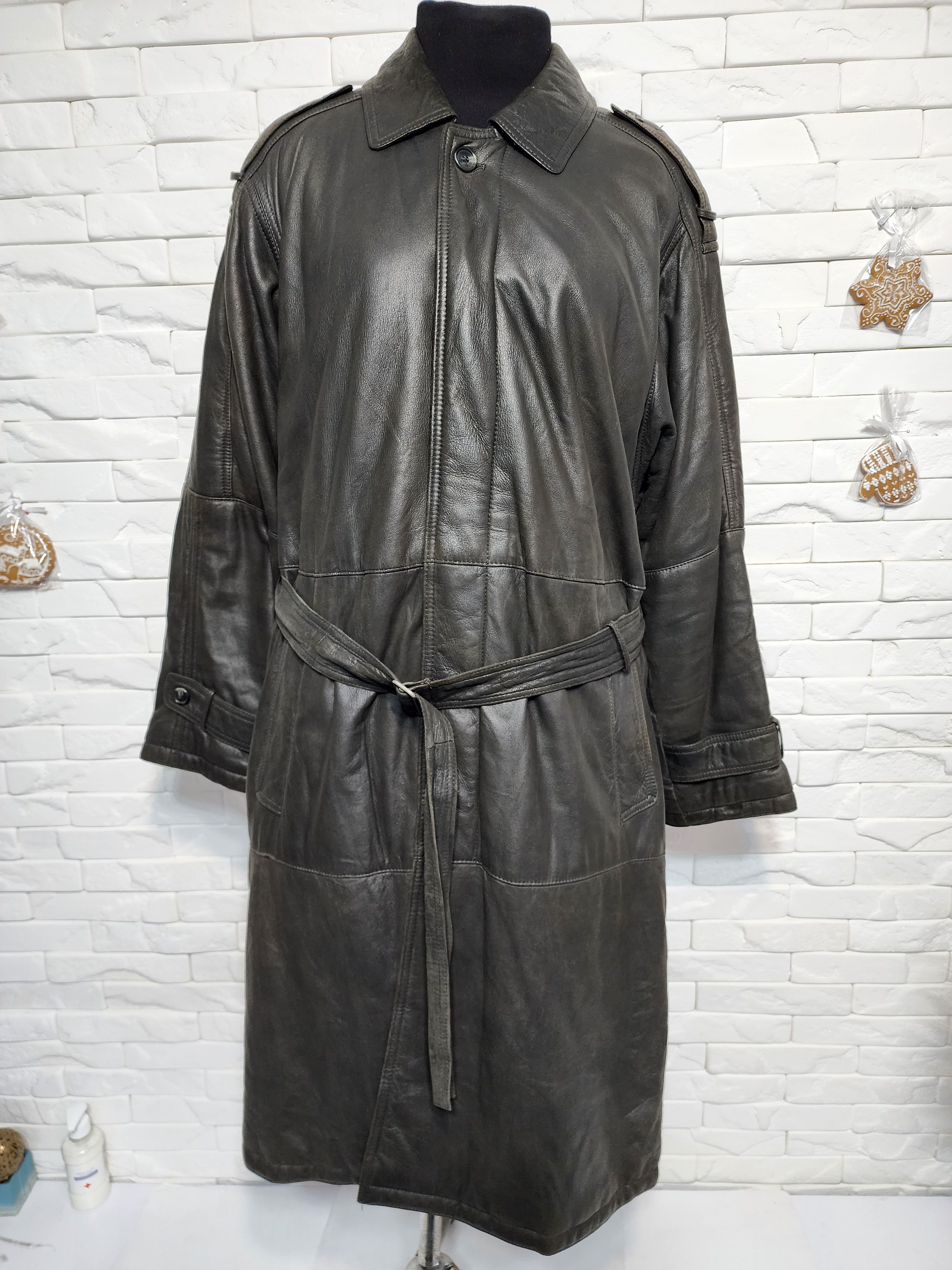 Uniqlo Brown Genuine Leather Men's Coat with Belt Size US L / EU 52-54 / 3 - 1 Thumbnail