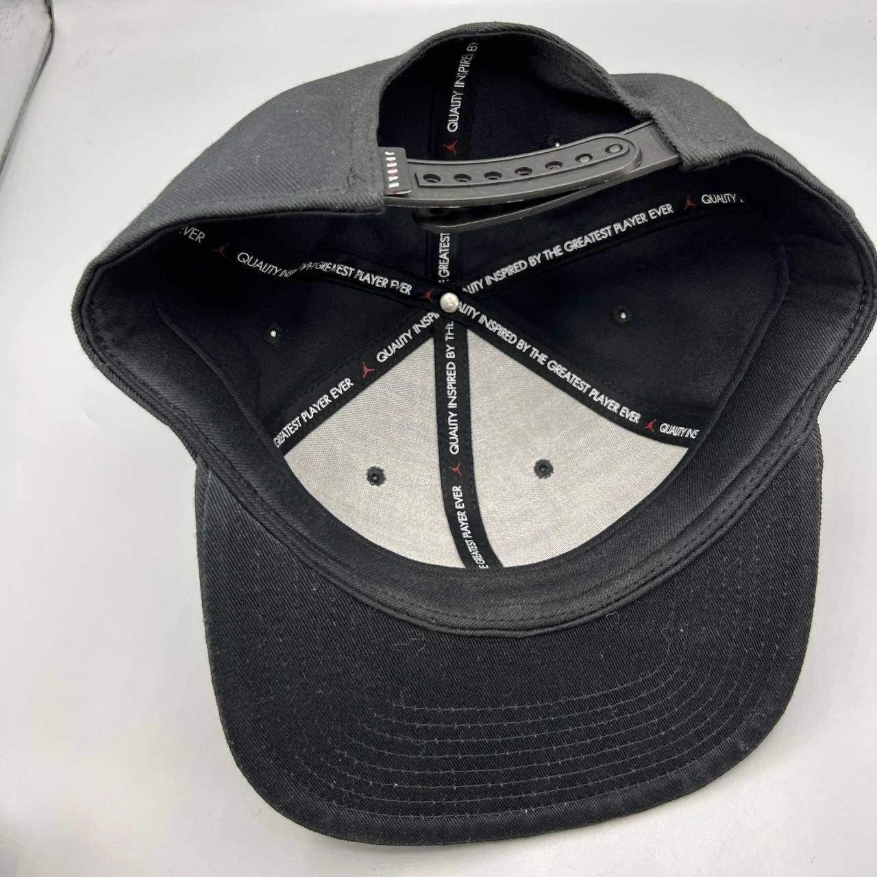 Jordan Brand Air Jordan Hat Men Black Embroidered Red Logo Snap Back Cap Size ONE SIZE - 2 Thumbnail